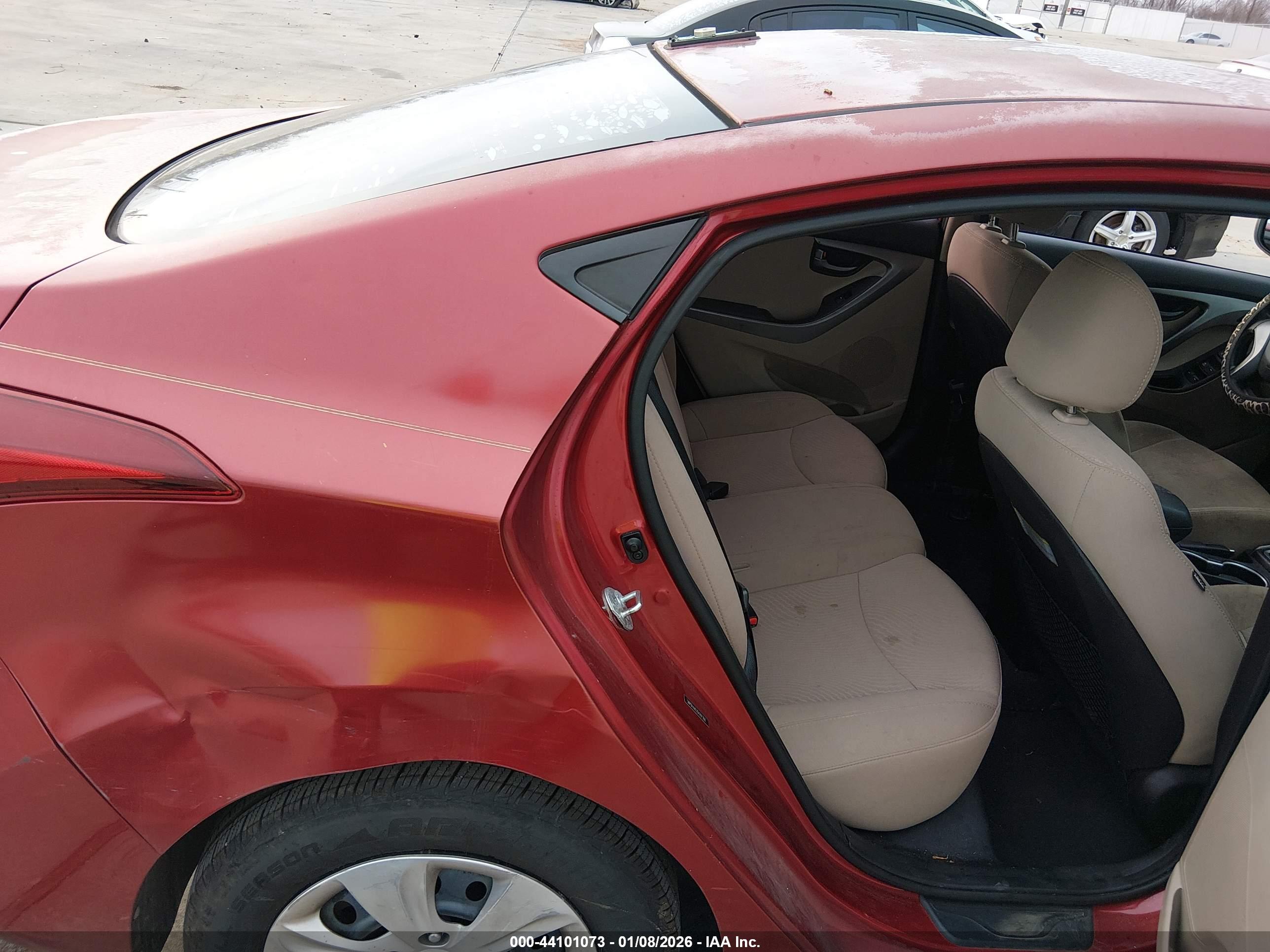 HYUNDAI ELANTRA image 8
