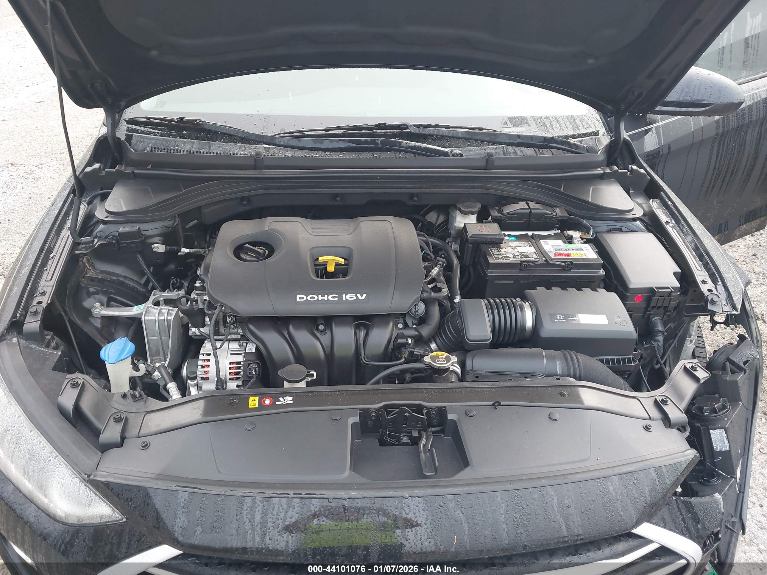 HYUNDAI ELANTRA image 10