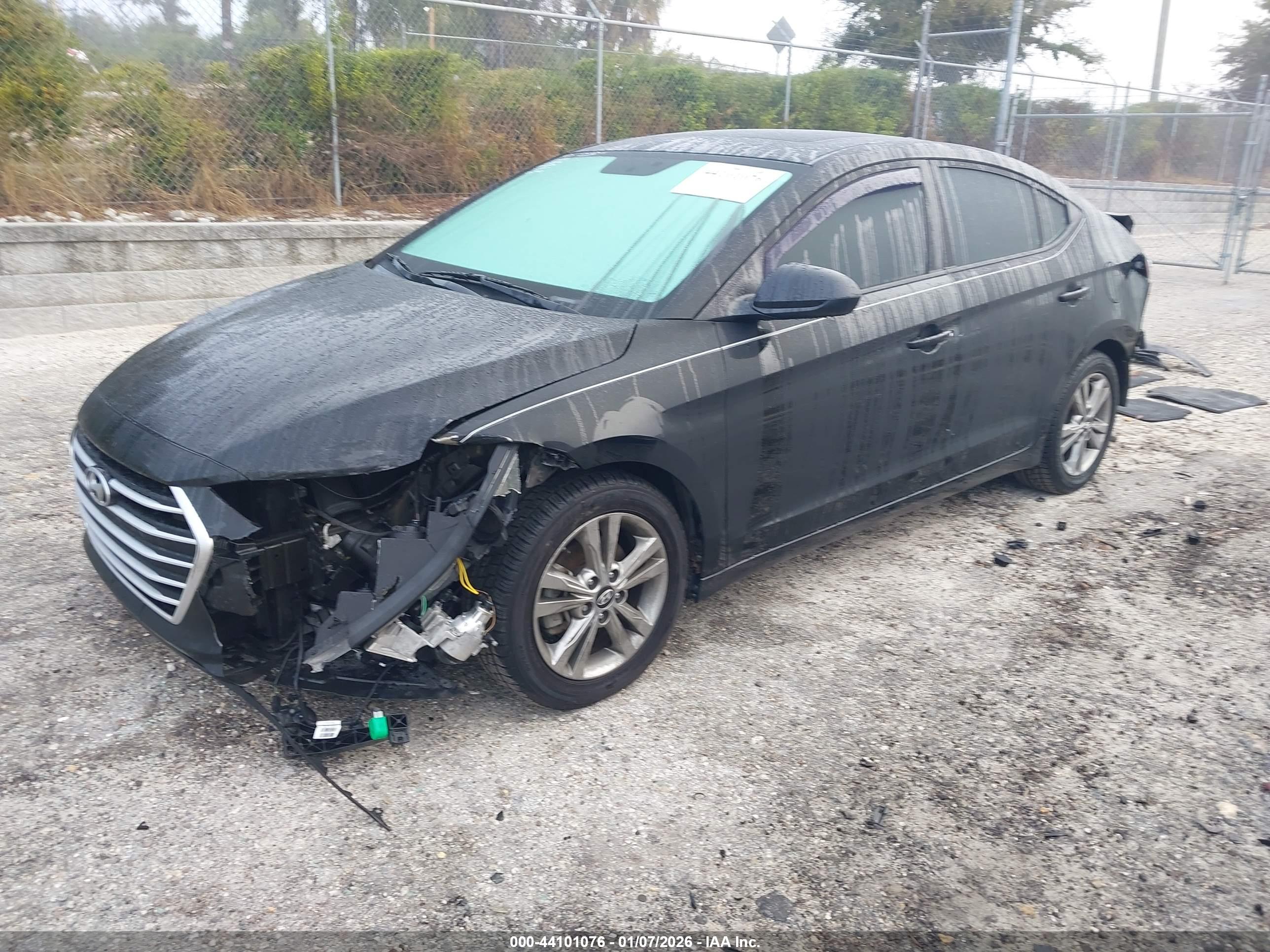 HYUNDAI ELANTRA image 2