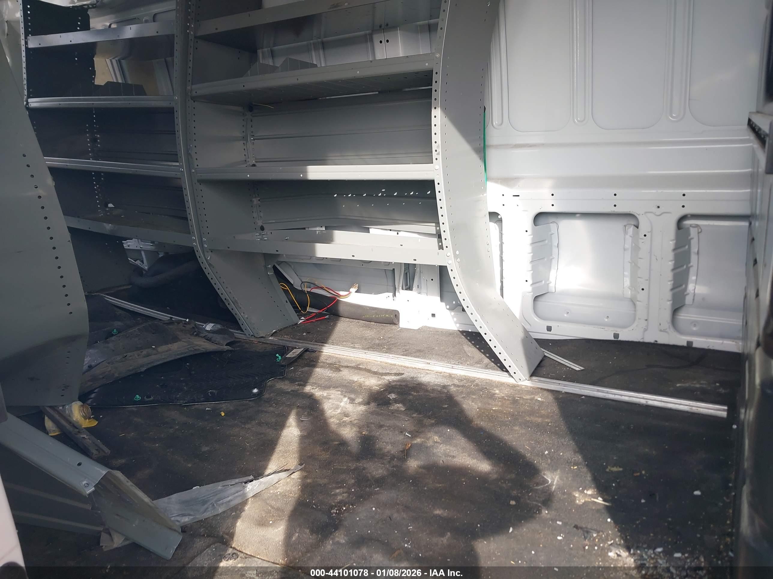 FORD TRANSIT-350 image 8