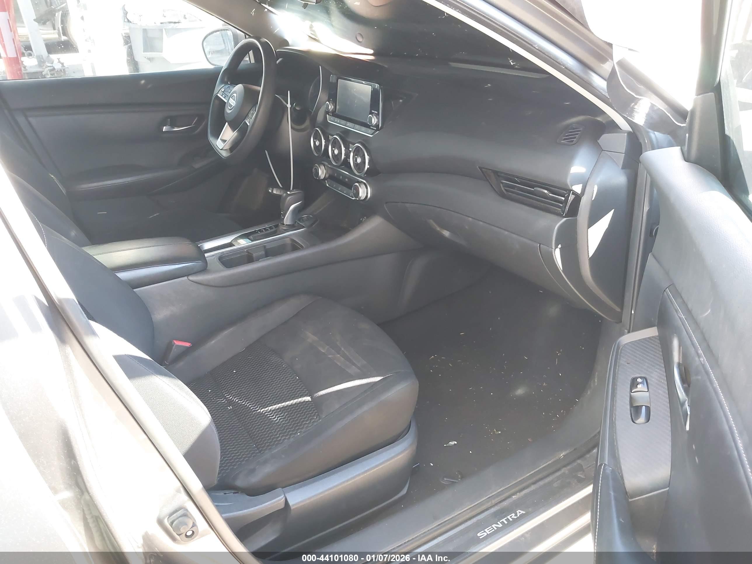 NISSAN SENTRA image 5