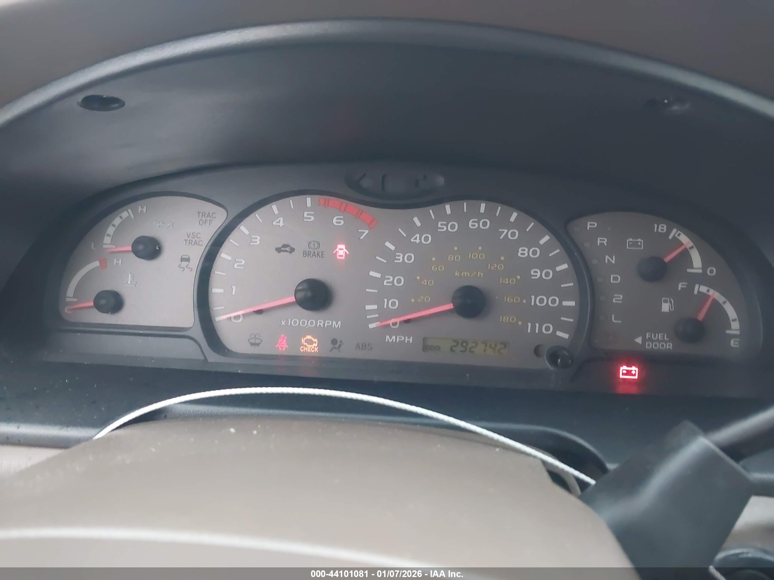TOYOTA SEQUOIA image 7