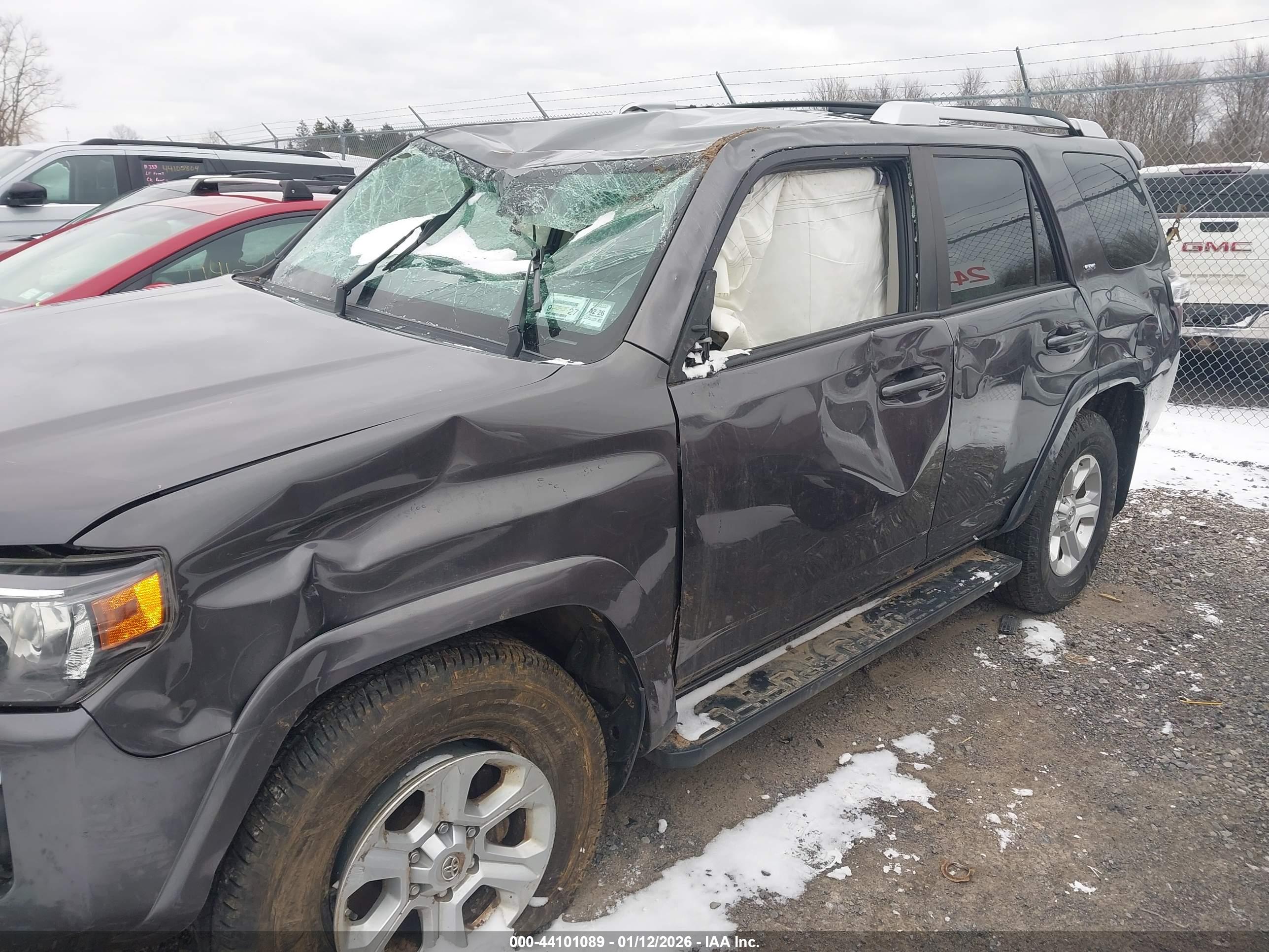 TOYOTA 4RUNNER image 6