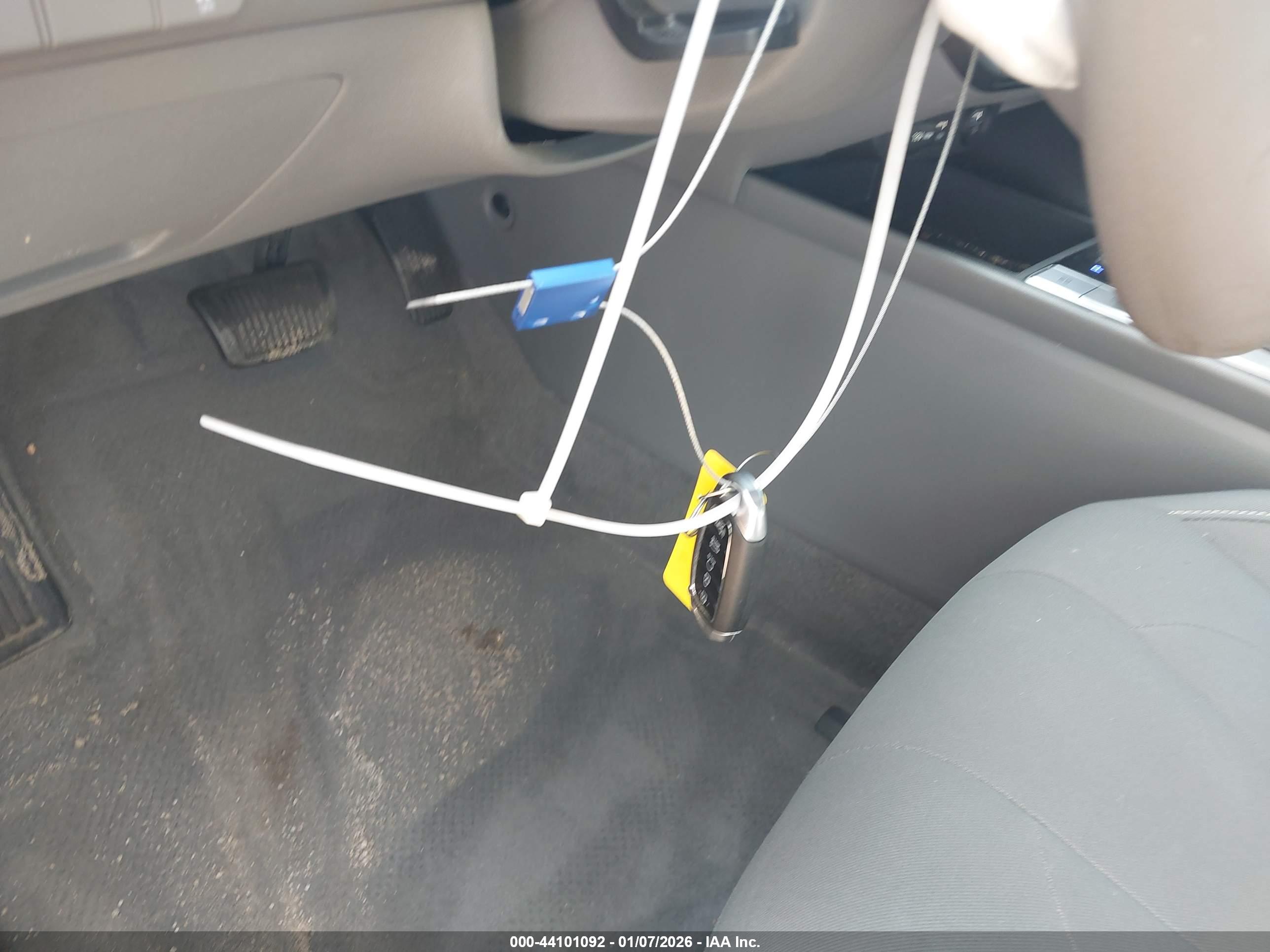 HYUNDAI ELANTRA image 11