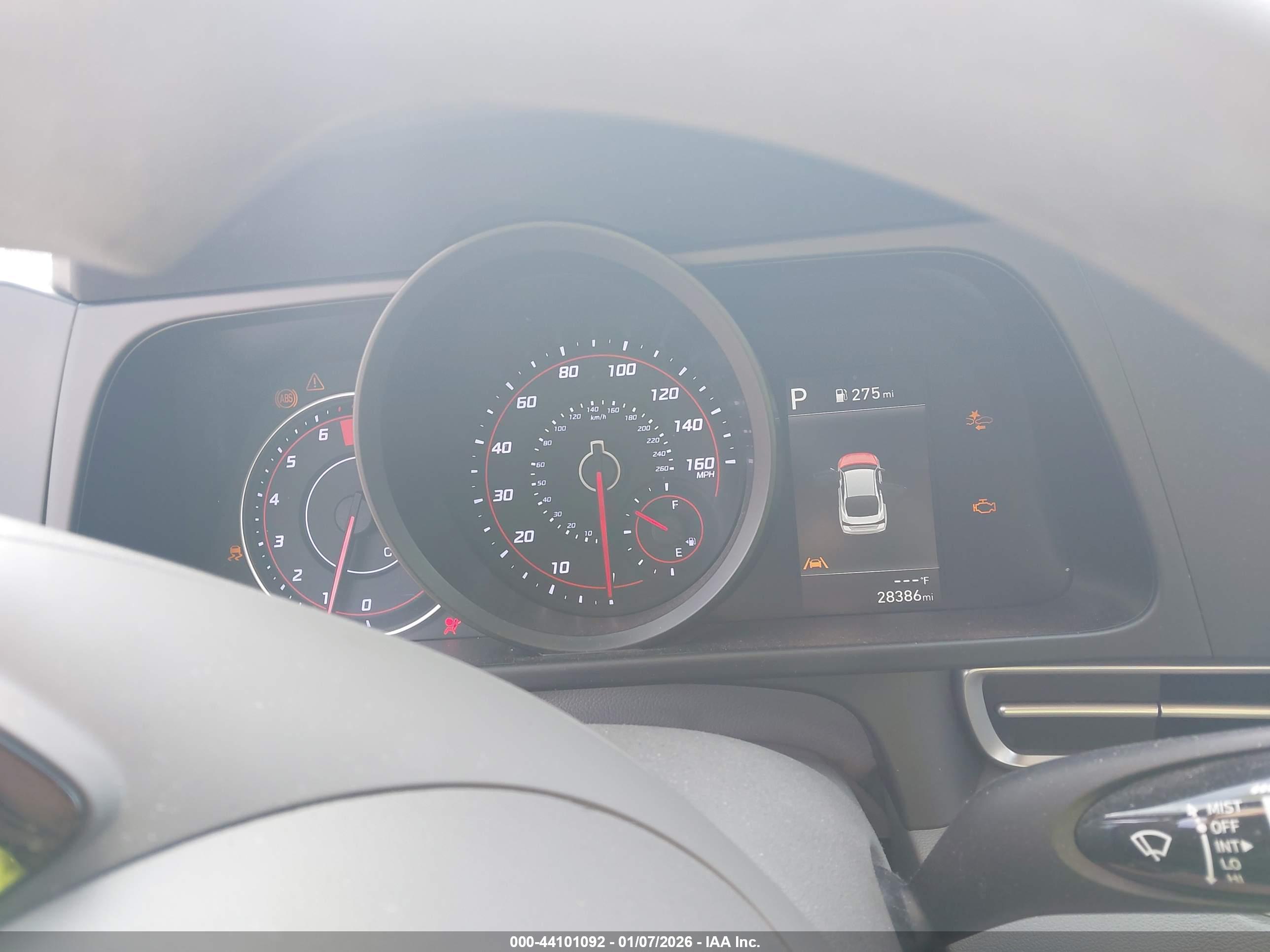 HYUNDAI ELANTRA image 7
