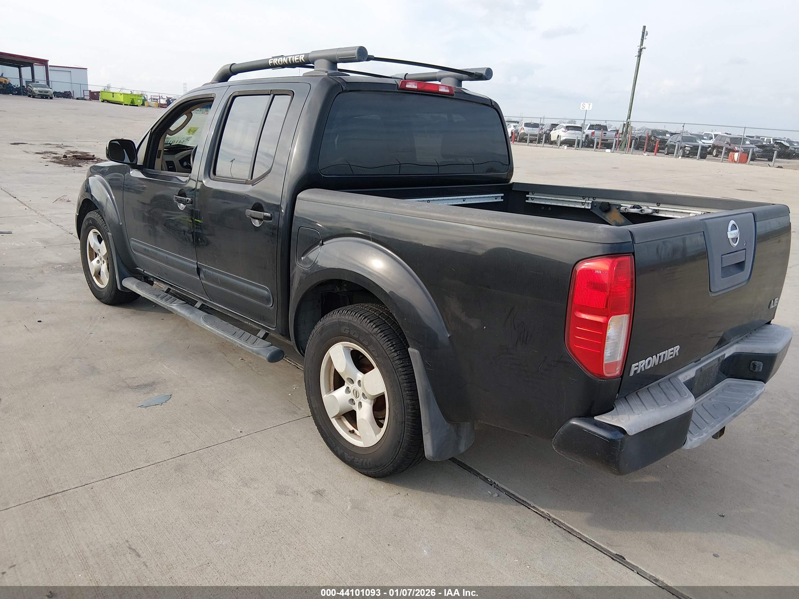 NISSAN FRONTIER image 3