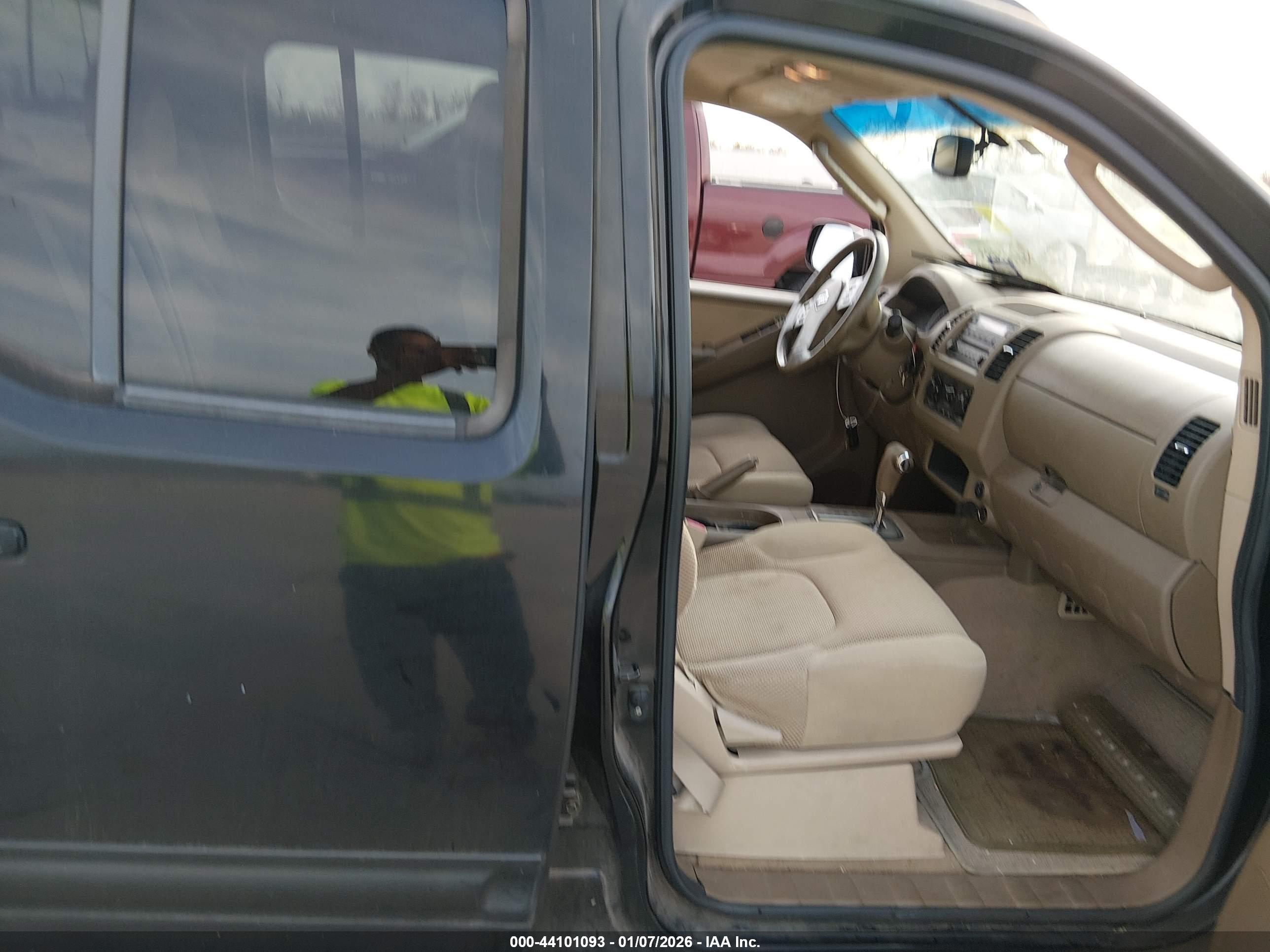NISSAN FRONTIER image 5