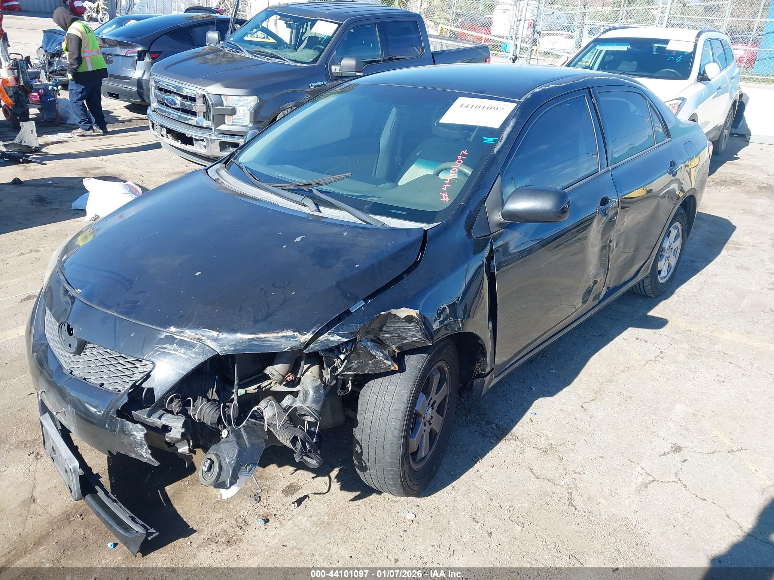 TOYOTA COROLLA image 2