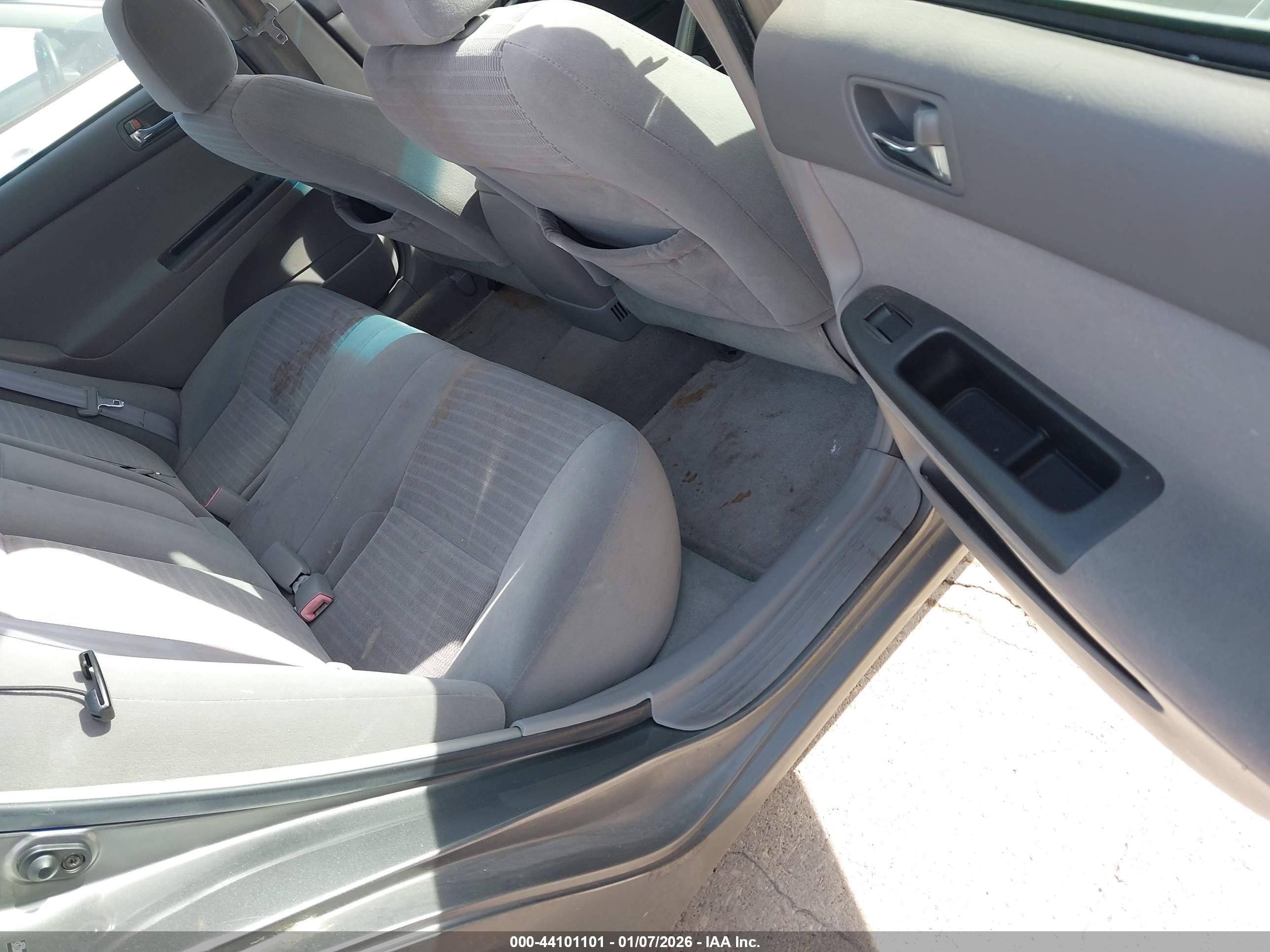 TOYOTA CAMRY image 8