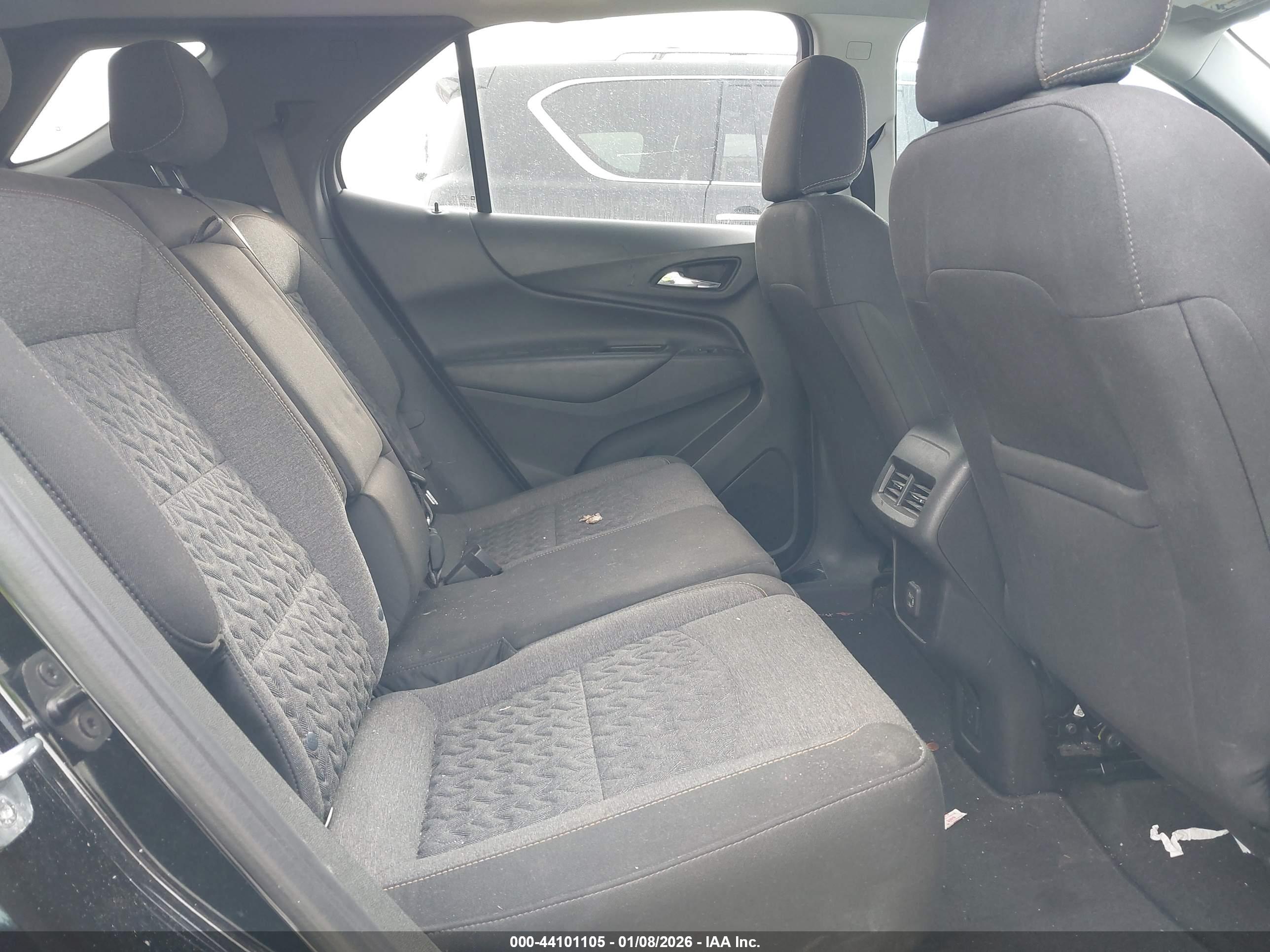 CHEVROLET EQUINOX image 8