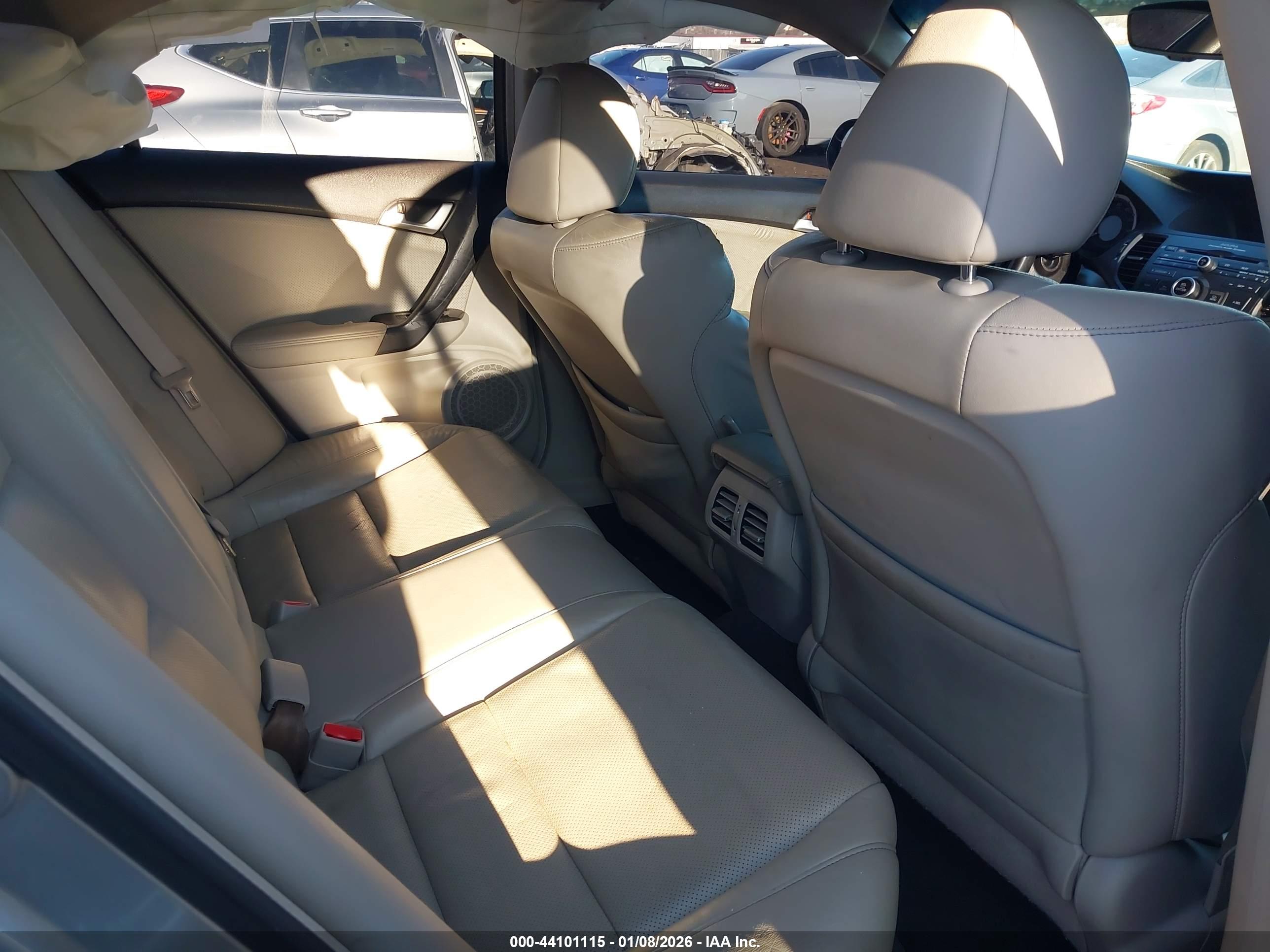 ACURA TSX image 8