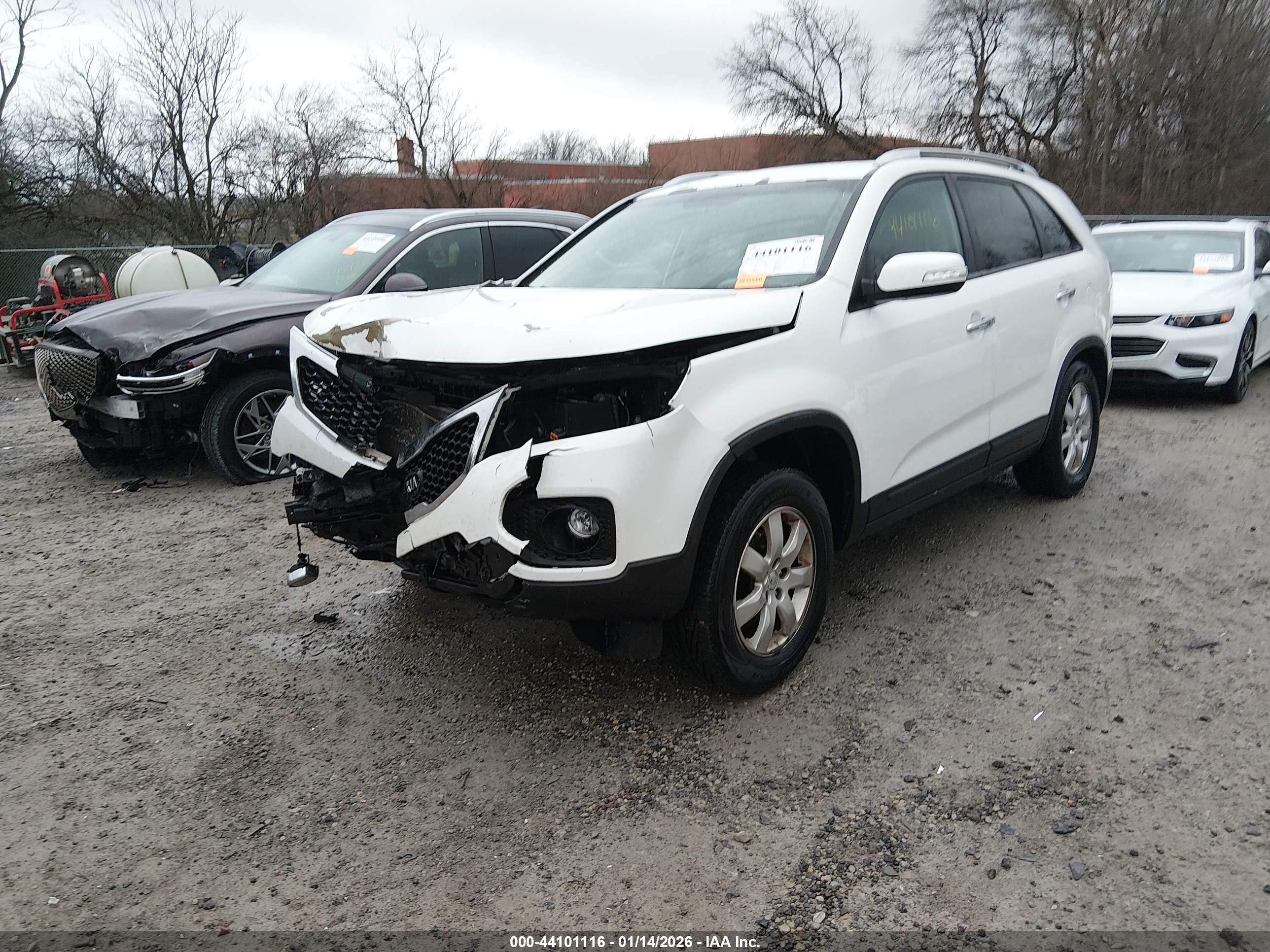 KIA SORENTO image 2