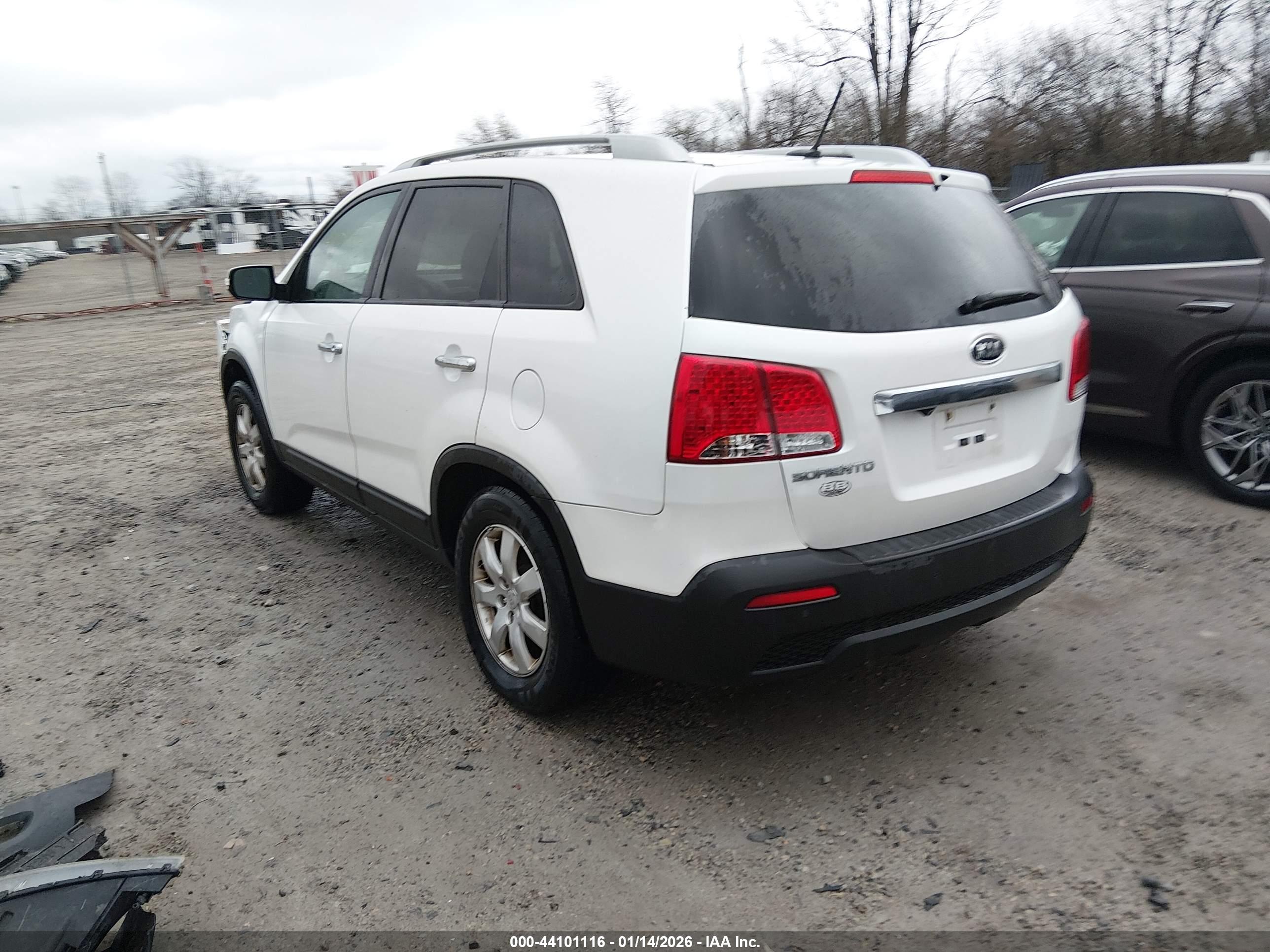 KIA SORENTO image 3