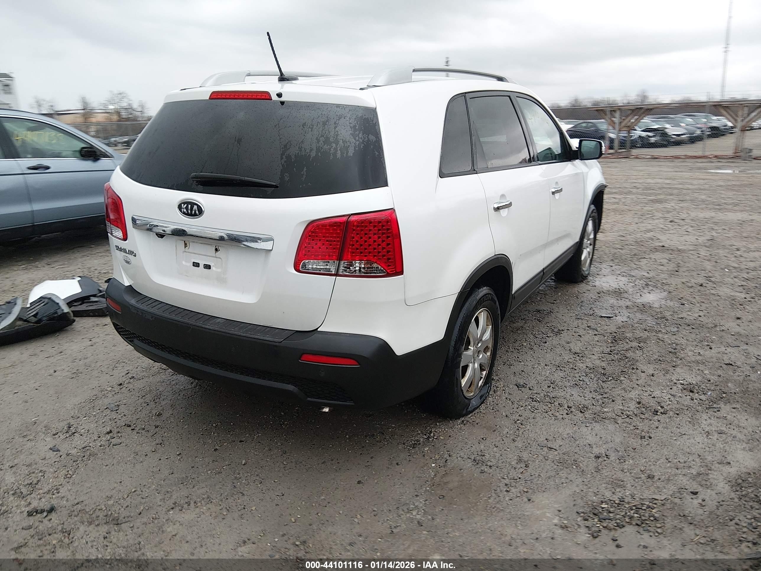 KIA SORENTO image 4