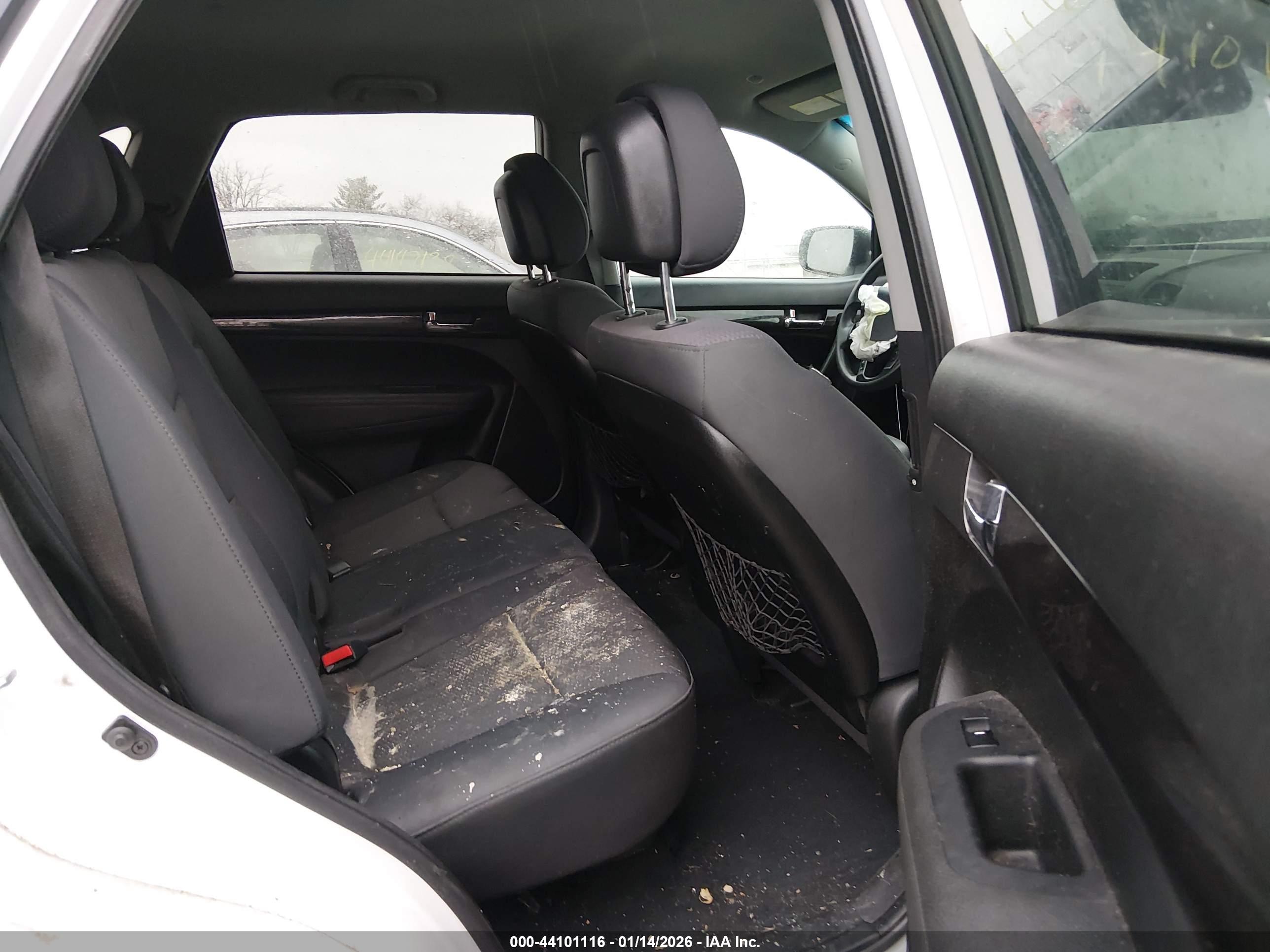 KIA SORENTO image 8