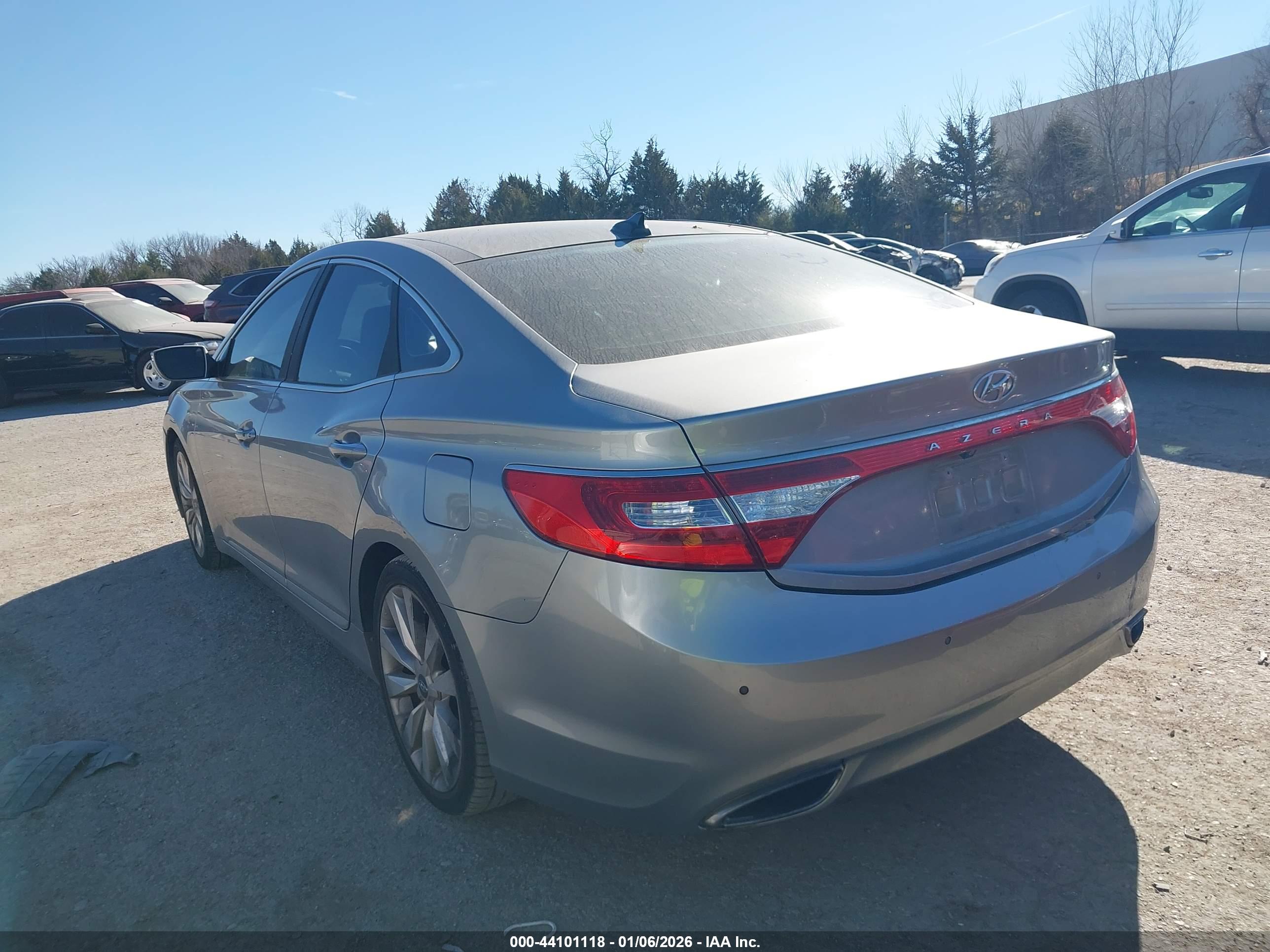 HYUNDAI AZERA image 3