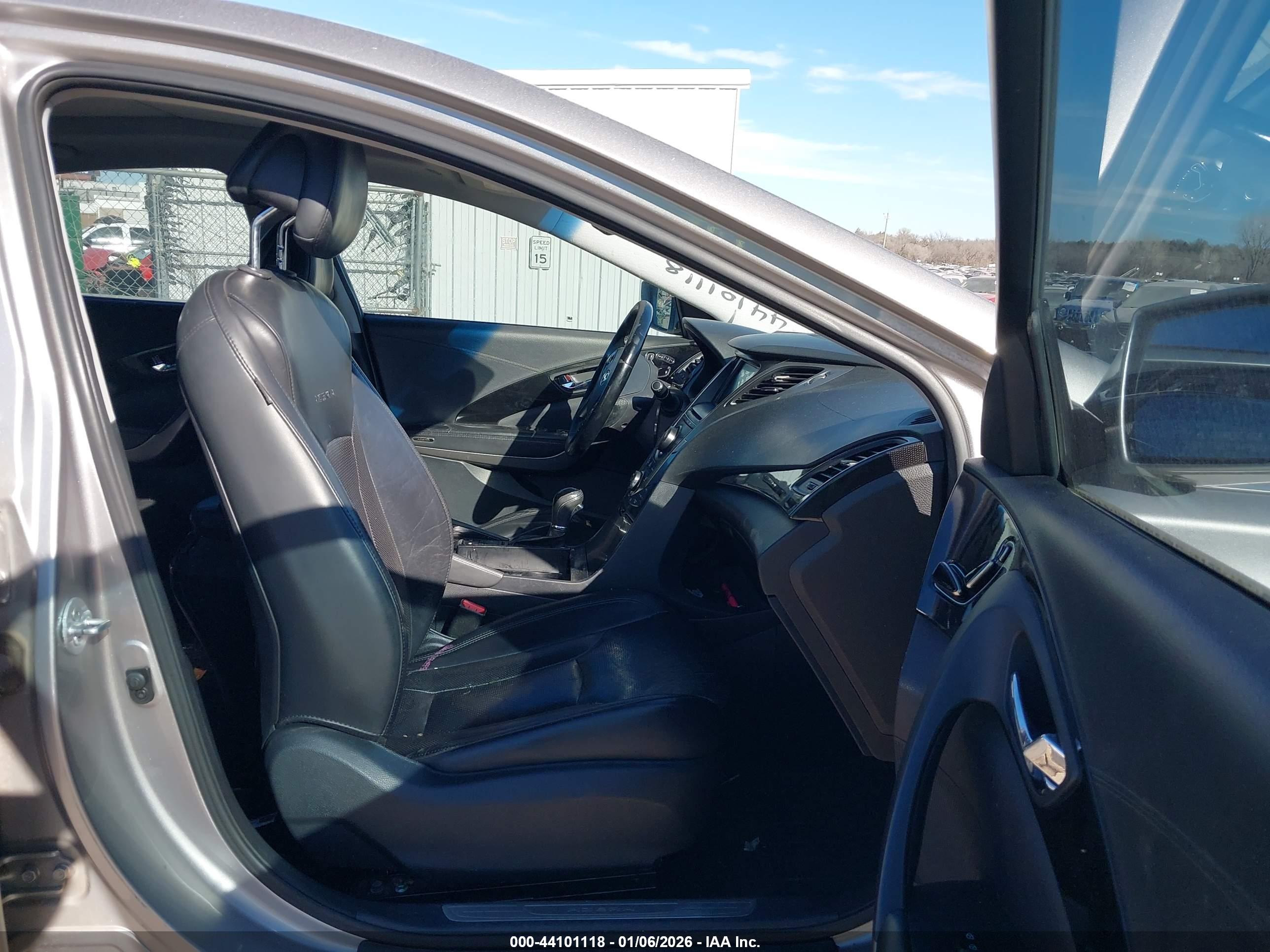 HYUNDAI AZERA image 5