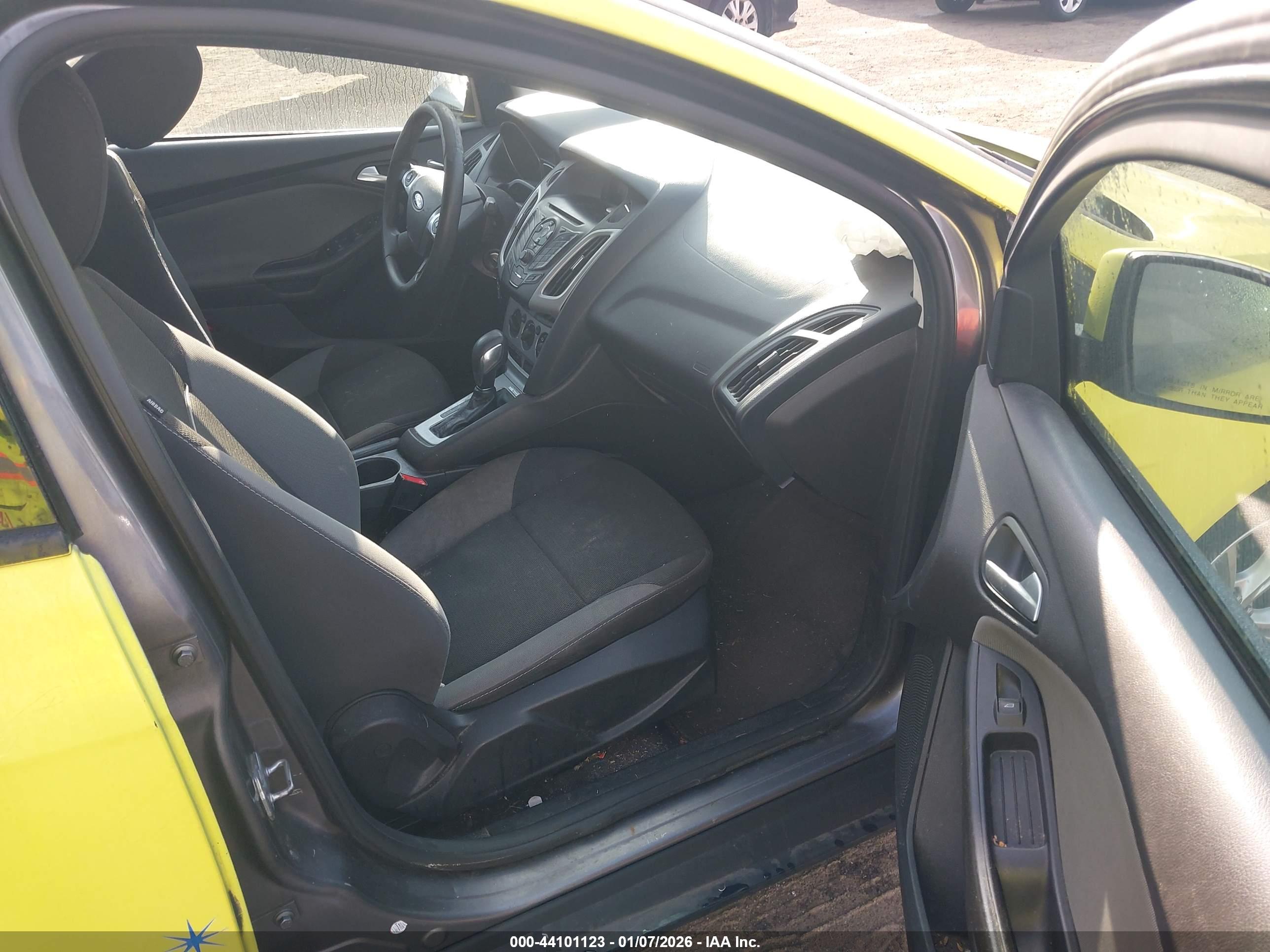 FORD FOCUS image 5