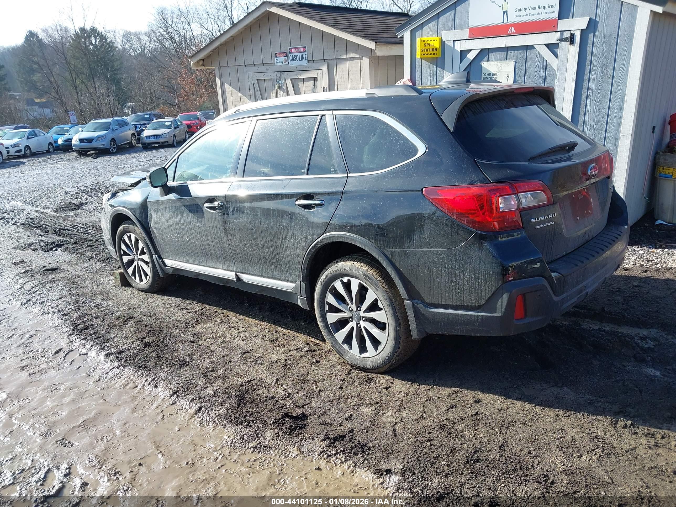 SUBARU OUTBACK image 3