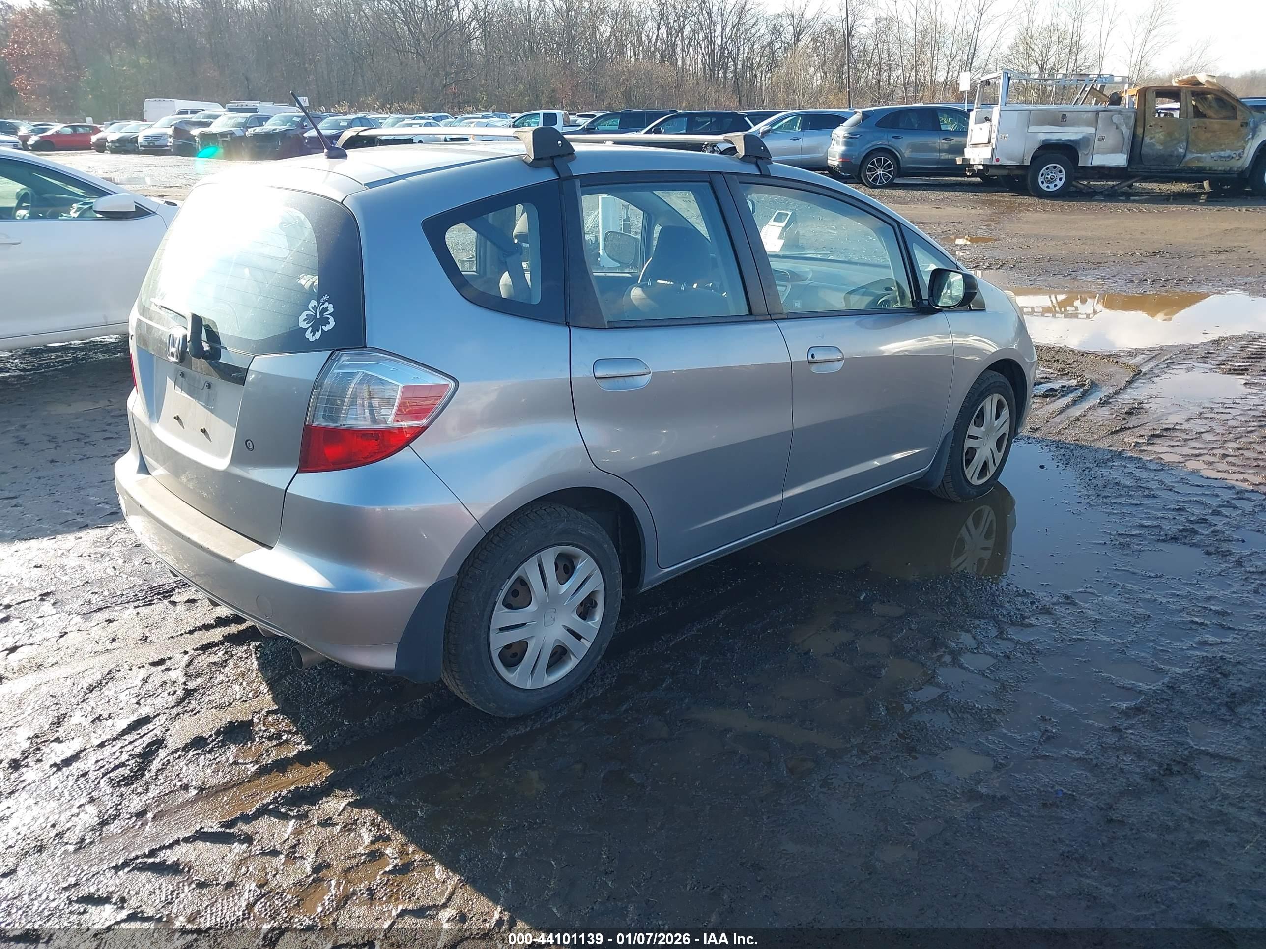 HONDA FIT image 4