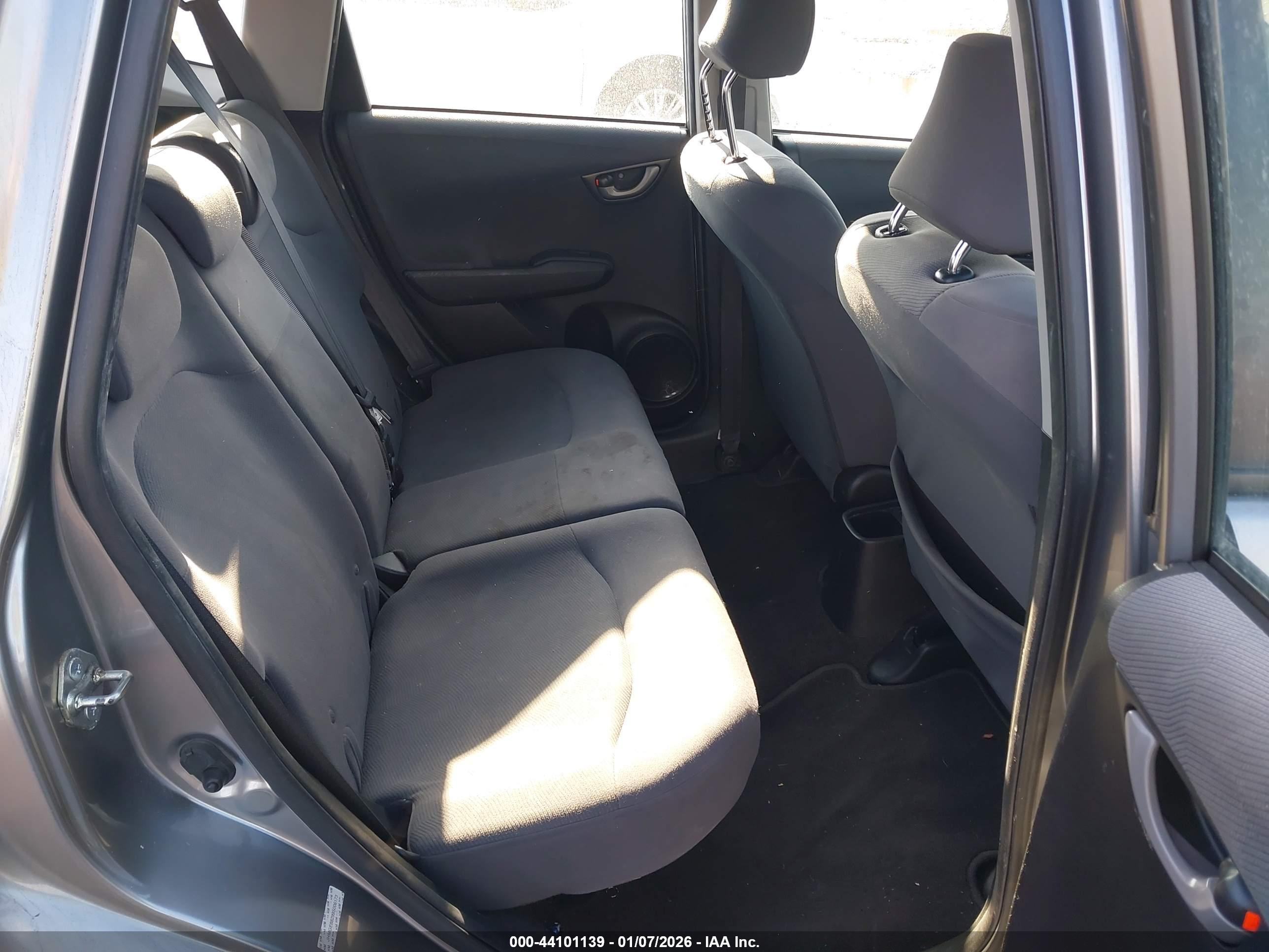 HONDA FIT image 8