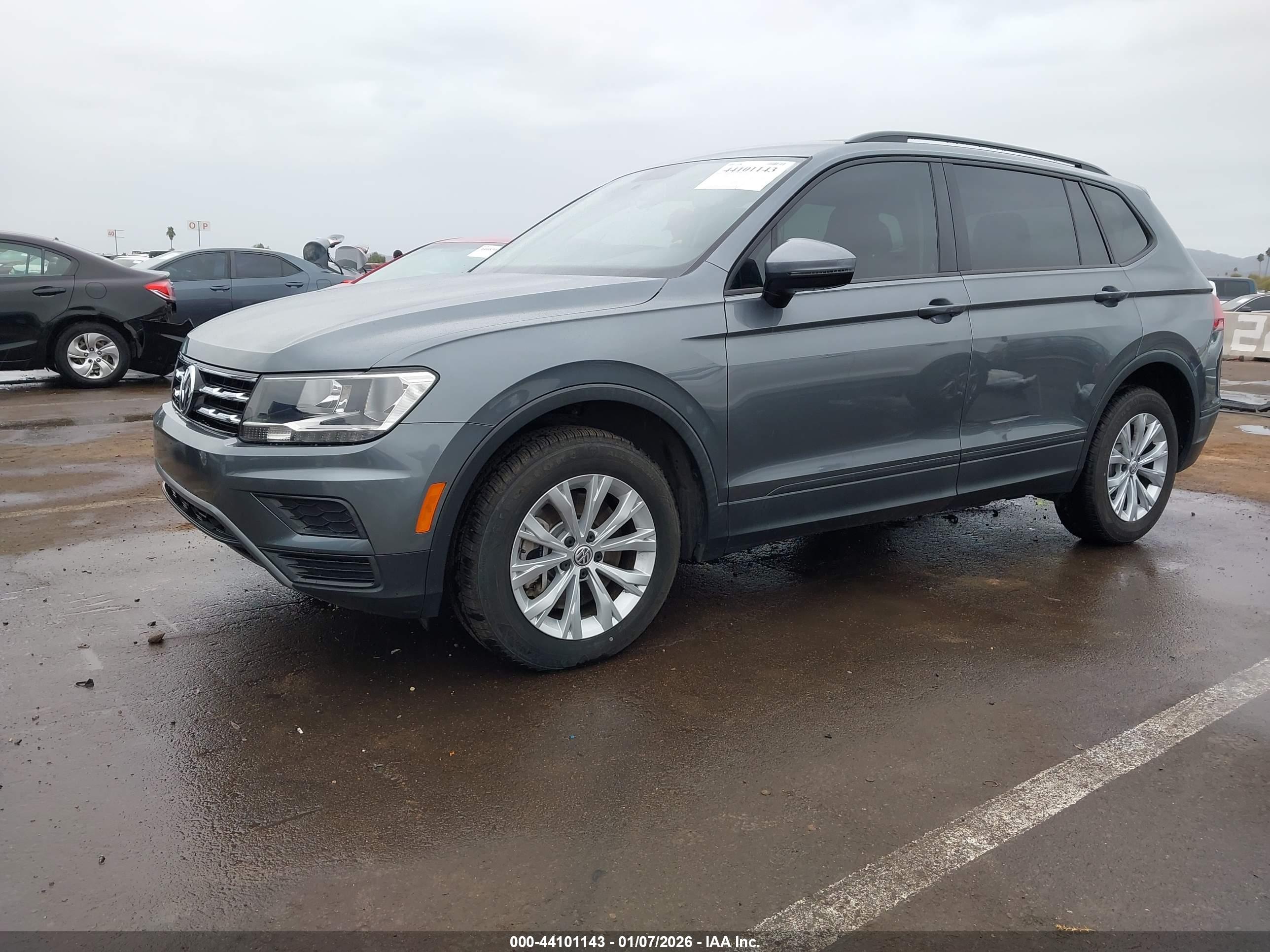 VOLKSWAGEN TIGUAN image 2