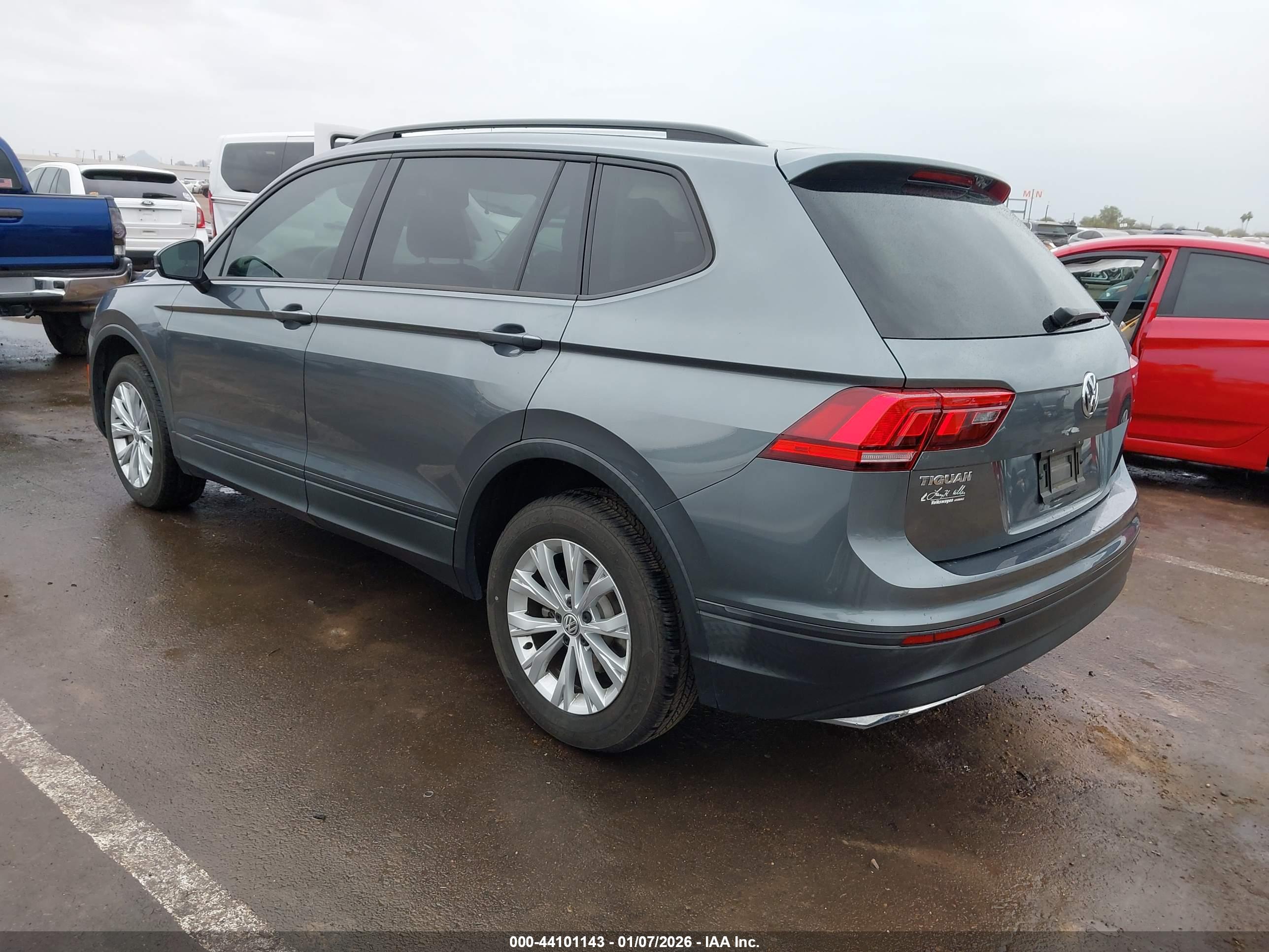 VOLKSWAGEN TIGUAN image 3