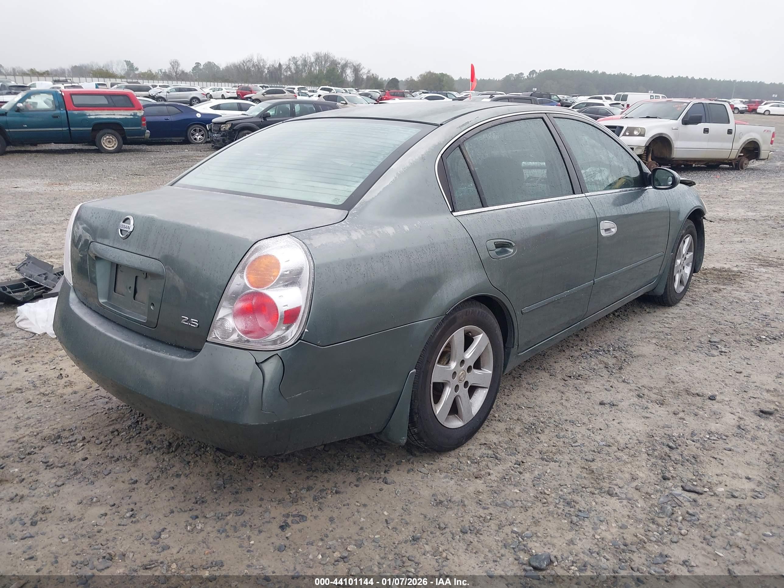 NISSAN ALTIMA image 4