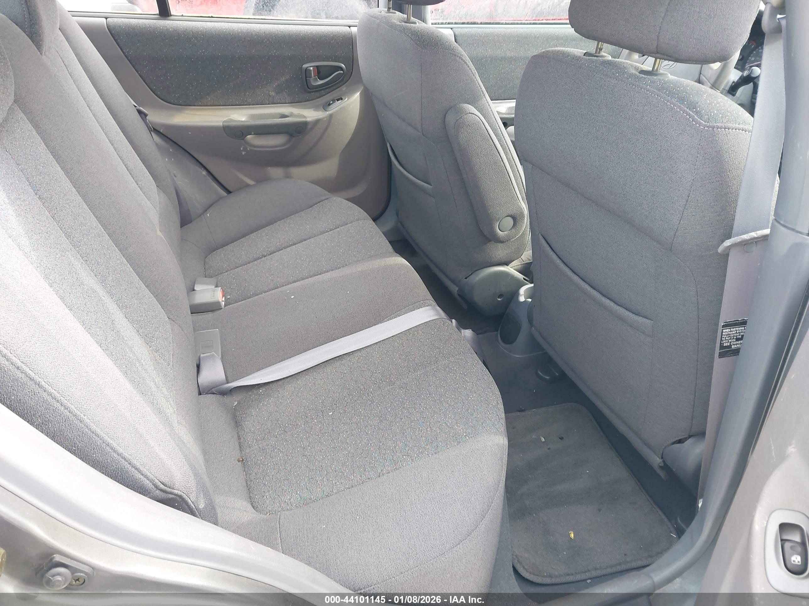 HYUNDAI ACCENT image 8