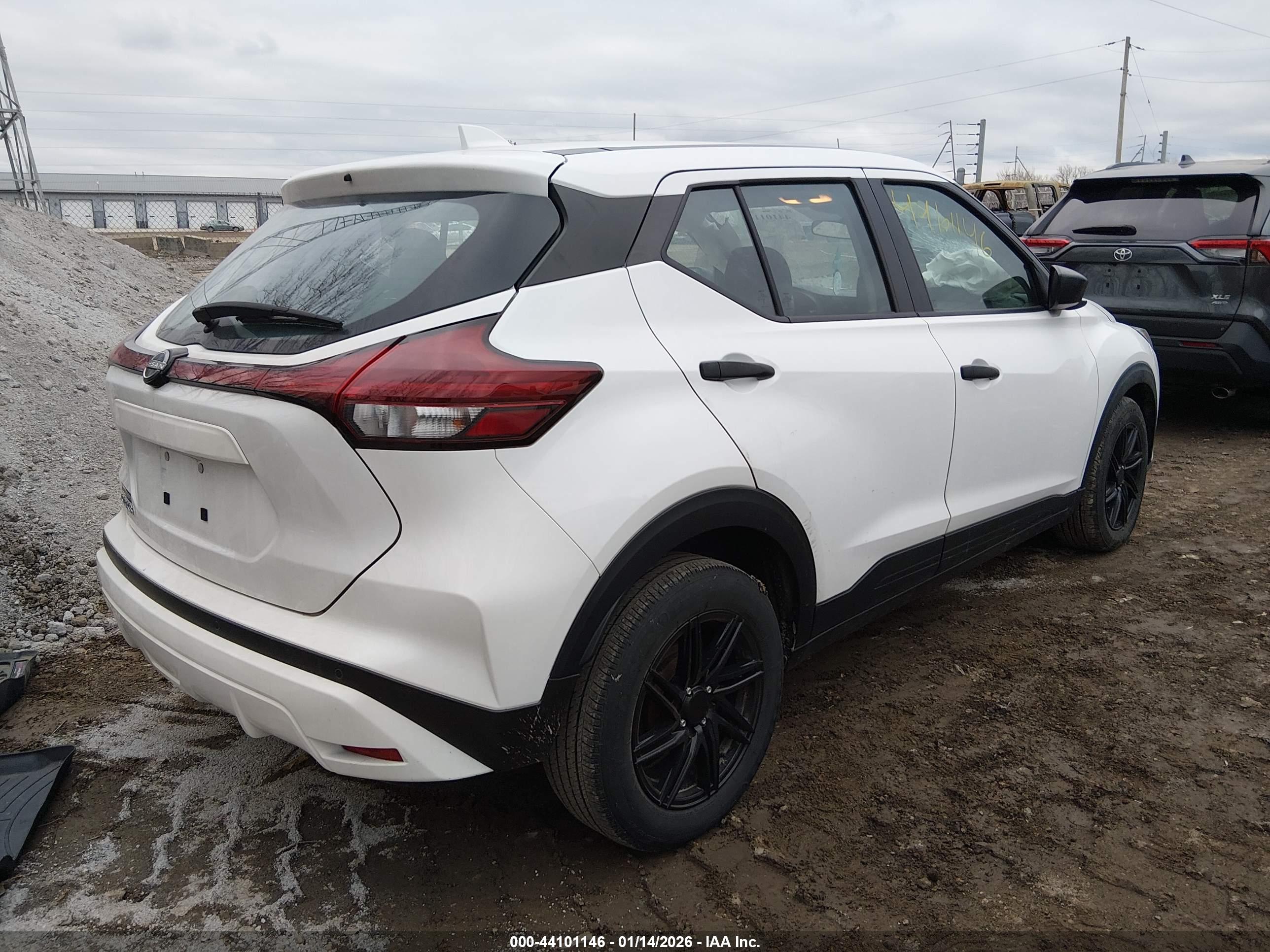 NISSAN KICKS image 4