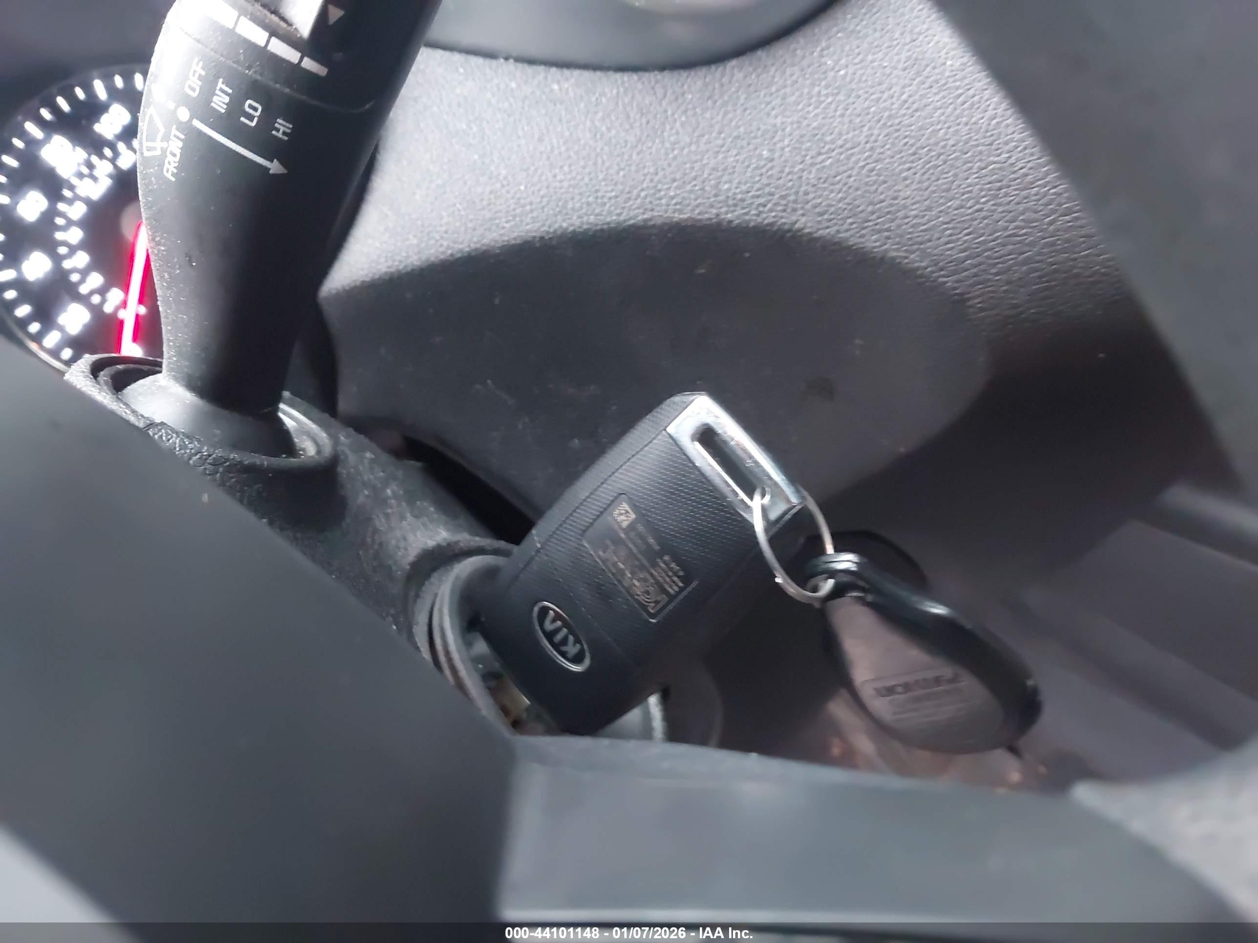 KIA SORENTO image 11
