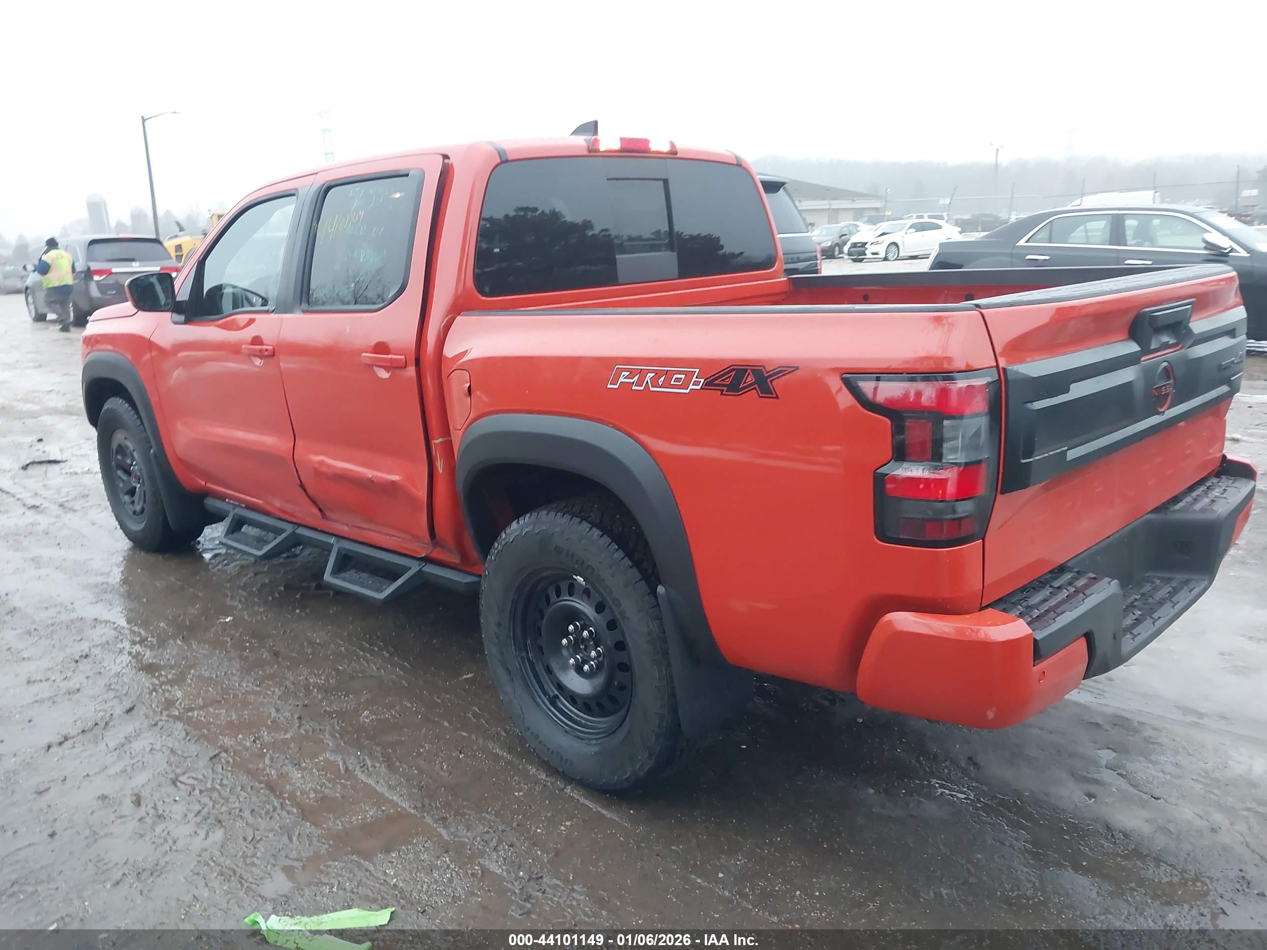 NISSAN FRONTIER image 3