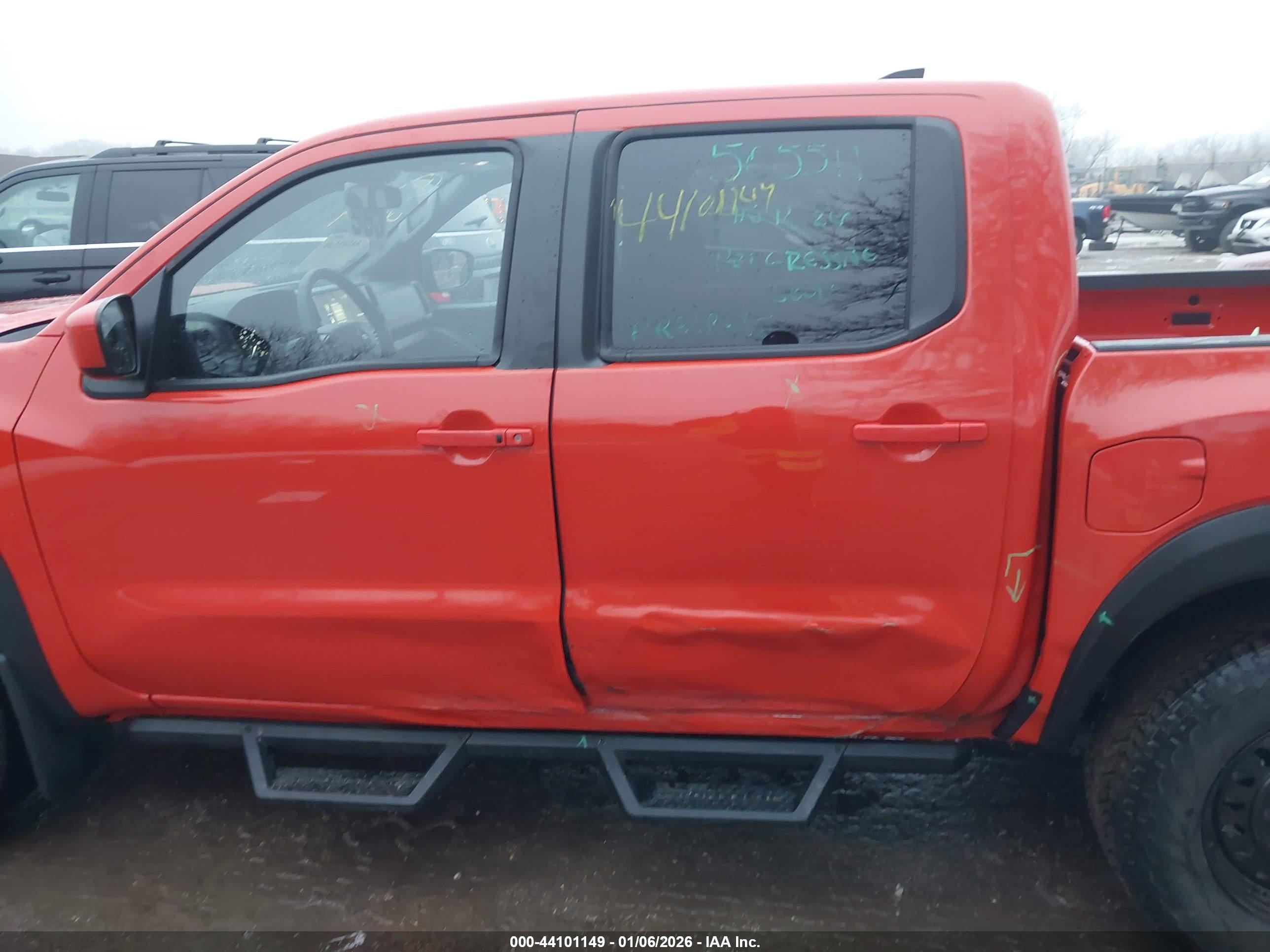 NISSAN FRONTIER image 6