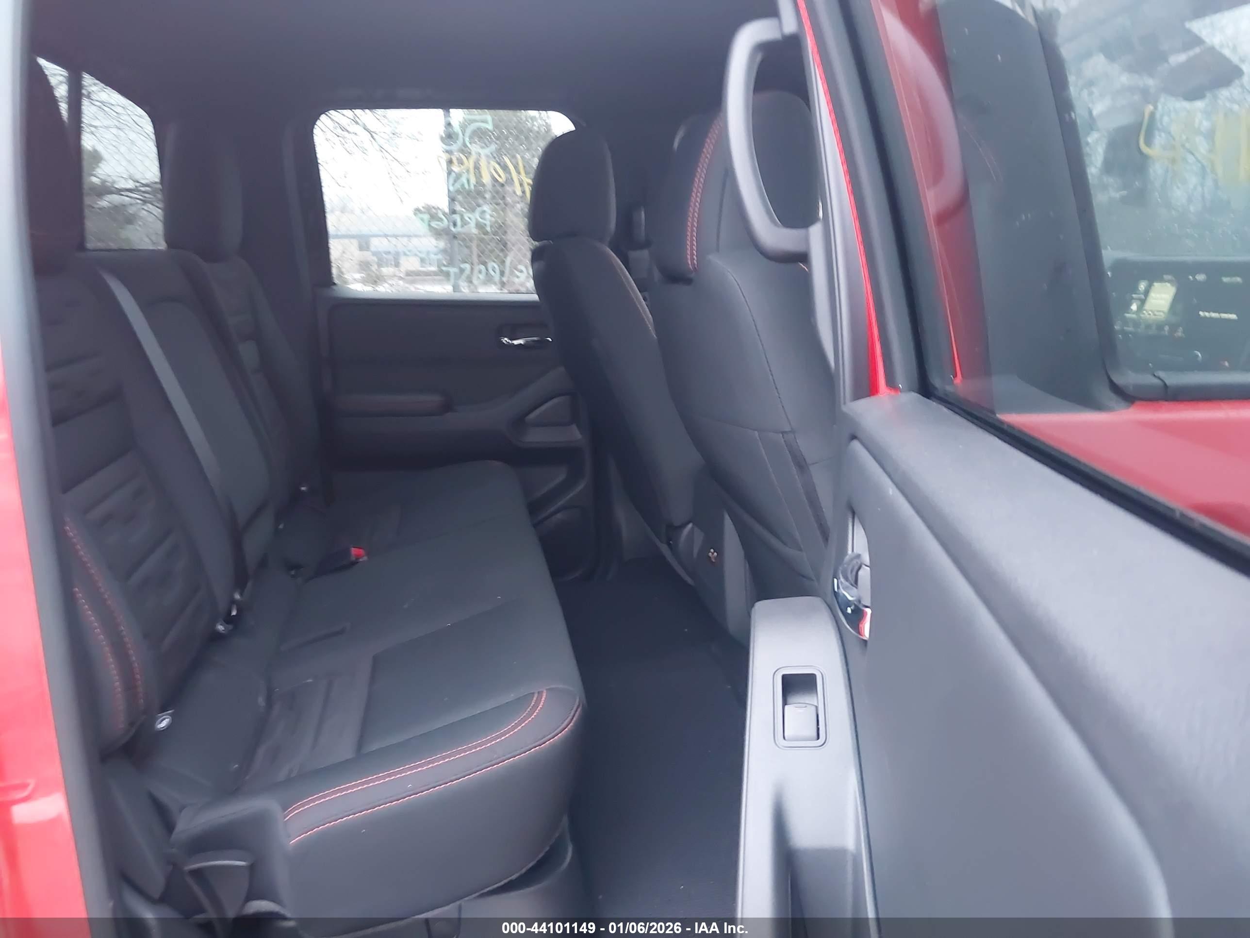NISSAN FRONTIER image 8