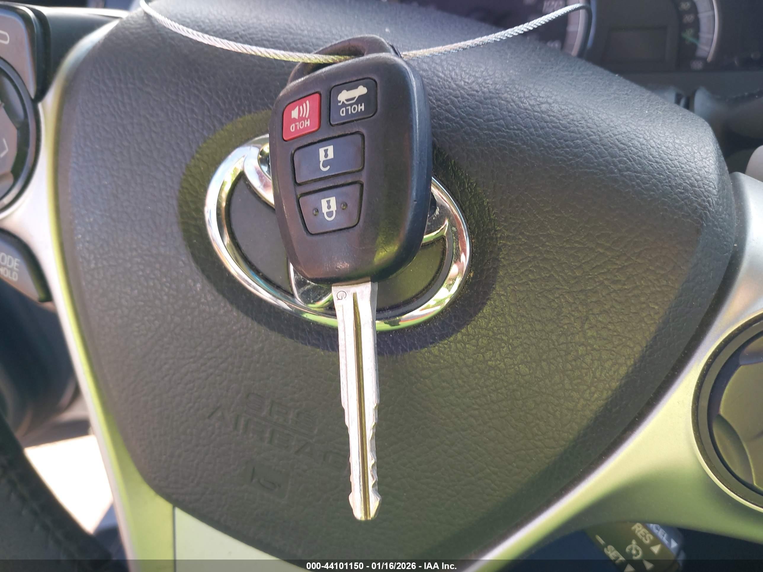 TOYOTA CAMRY image 11