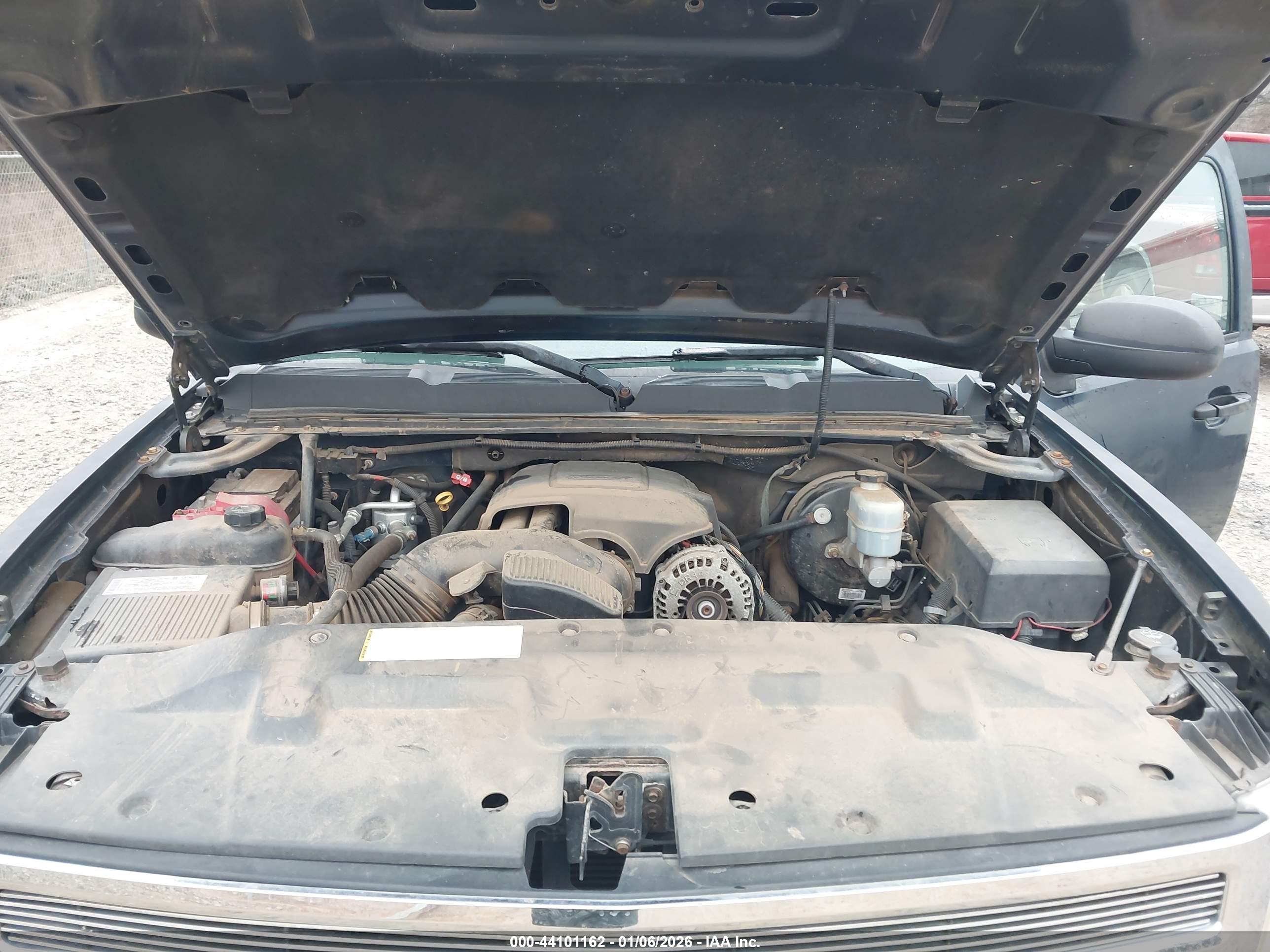 CHEVROLET SILVERADO image 10