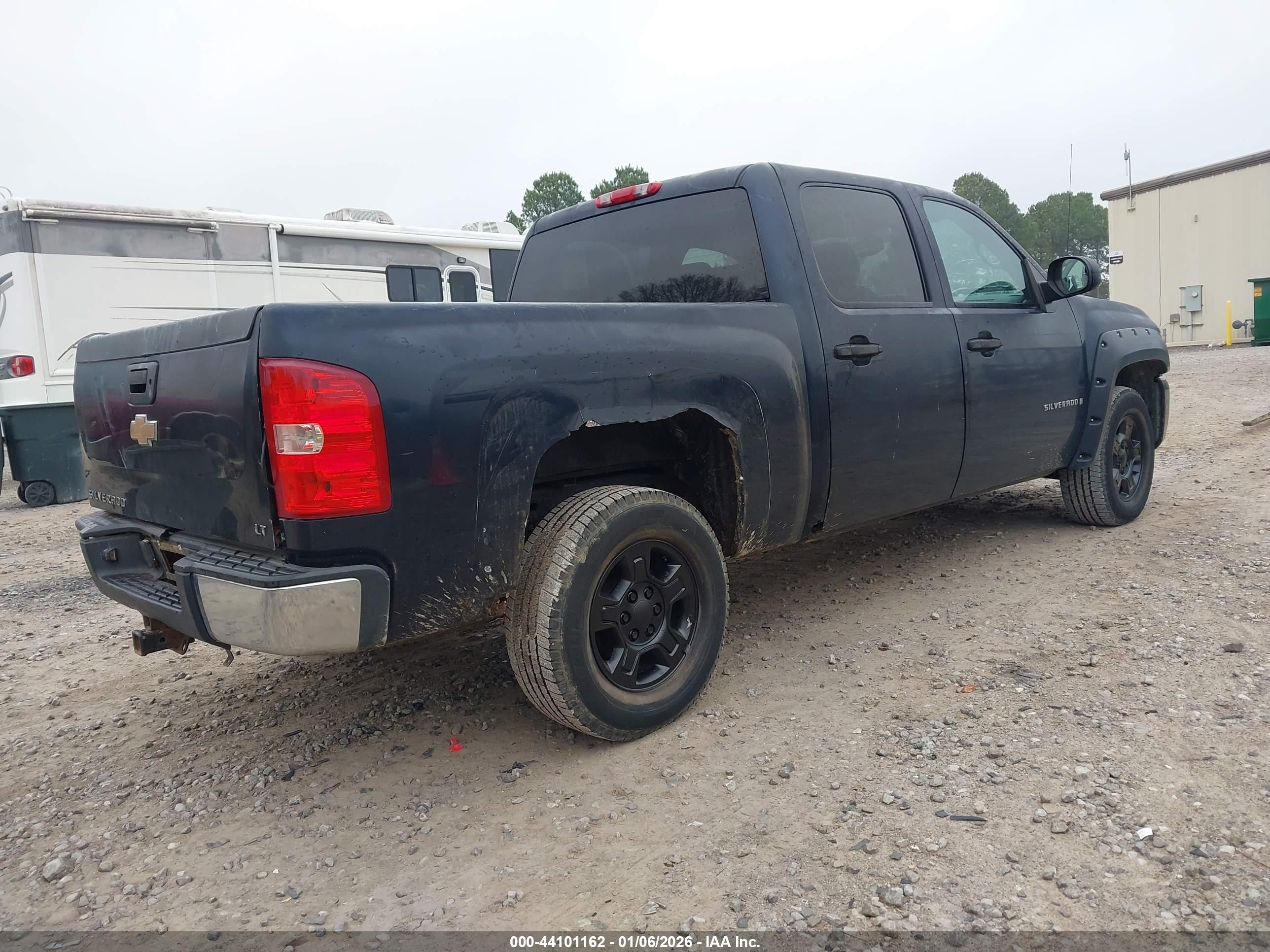CHEVROLET SILVERADO image 4