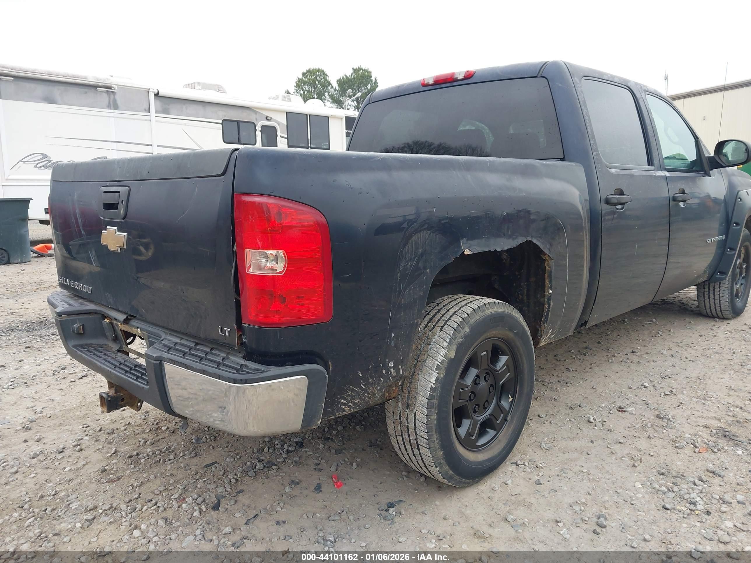 CHEVROLET SILVERADO image 6
