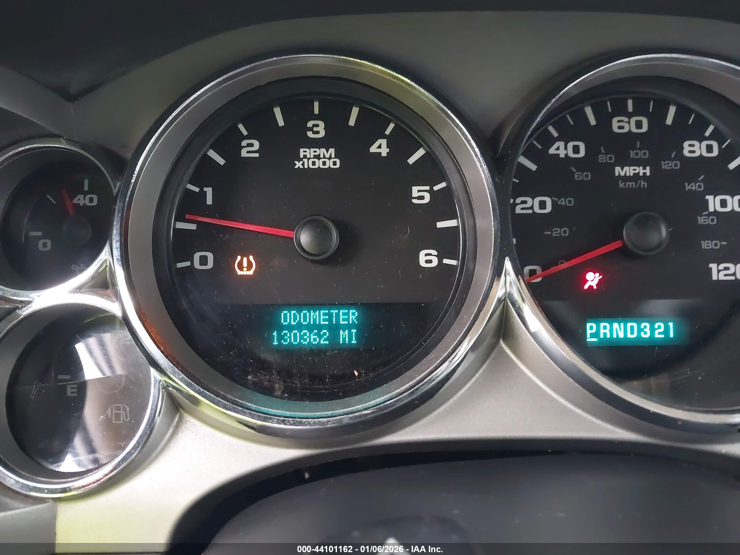 CHEVROLET SILVERADO image 7