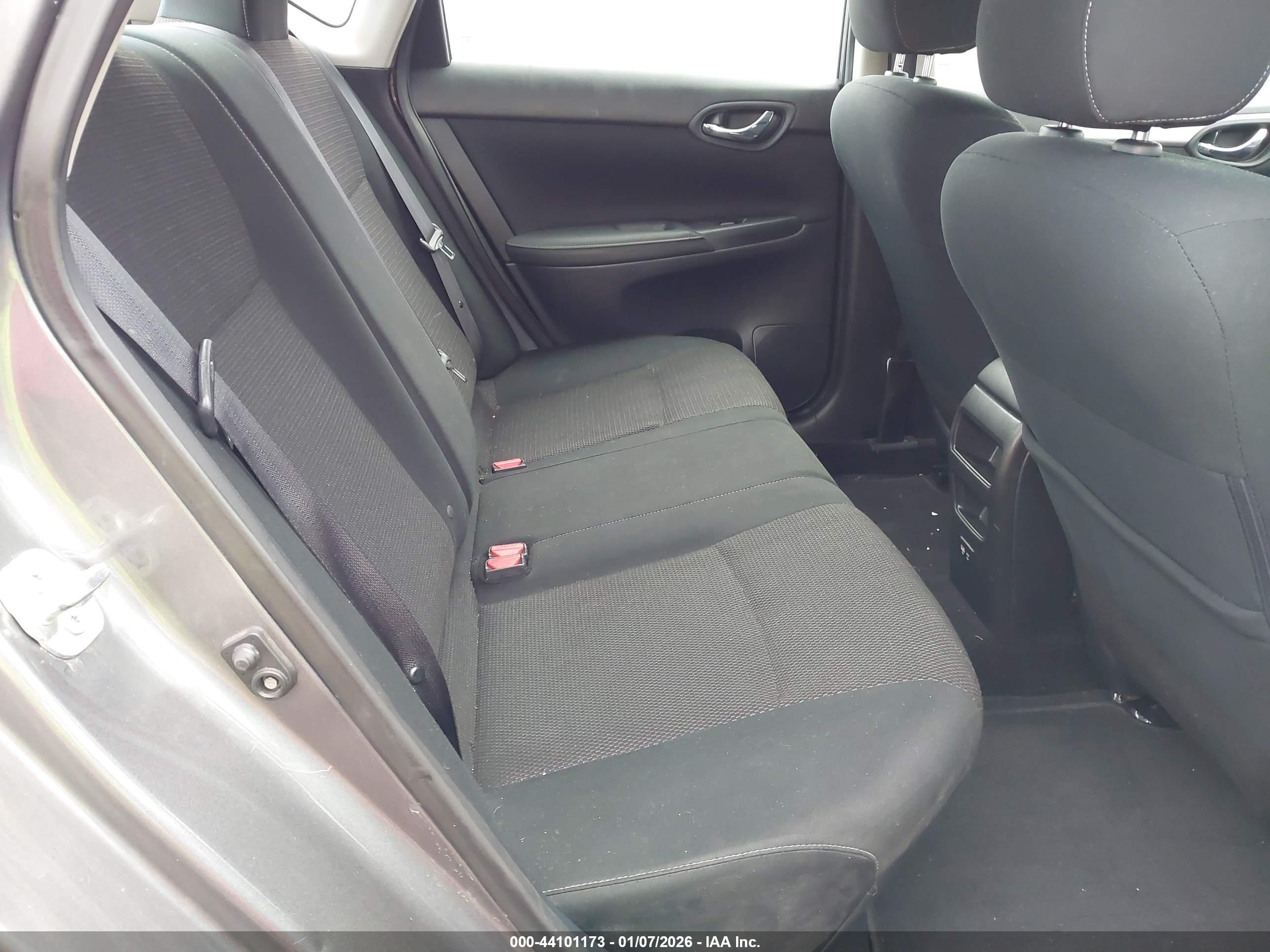 NISSAN SENTRA image 8