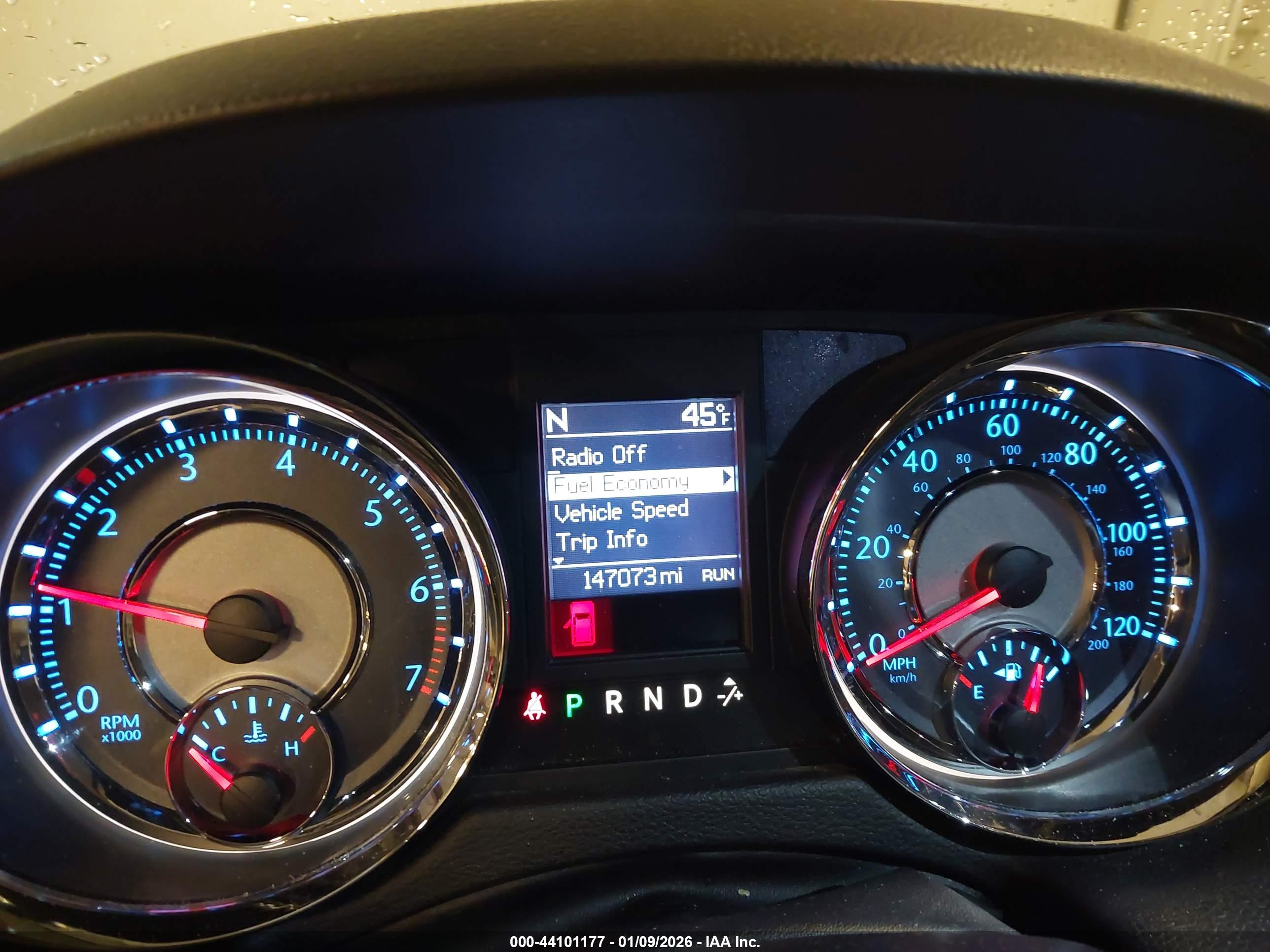 CHRYSLER TOWN image 7