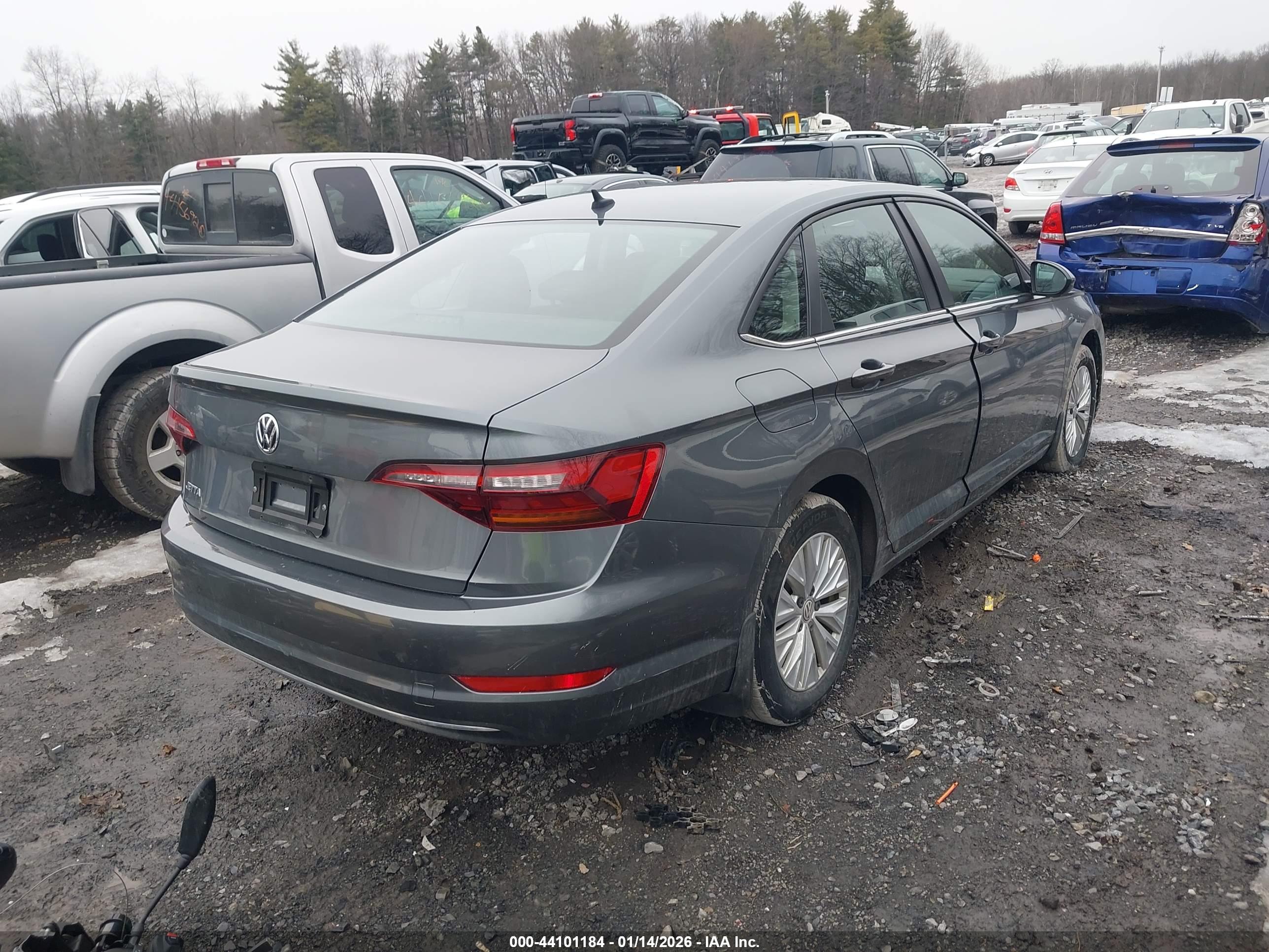 VOLKSWAGEN JETTA image 4