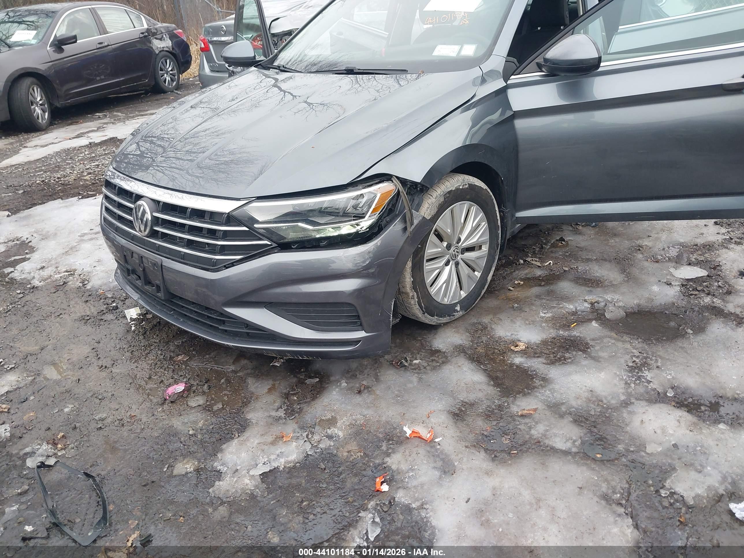 VOLKSWAGEN JETTA image 6