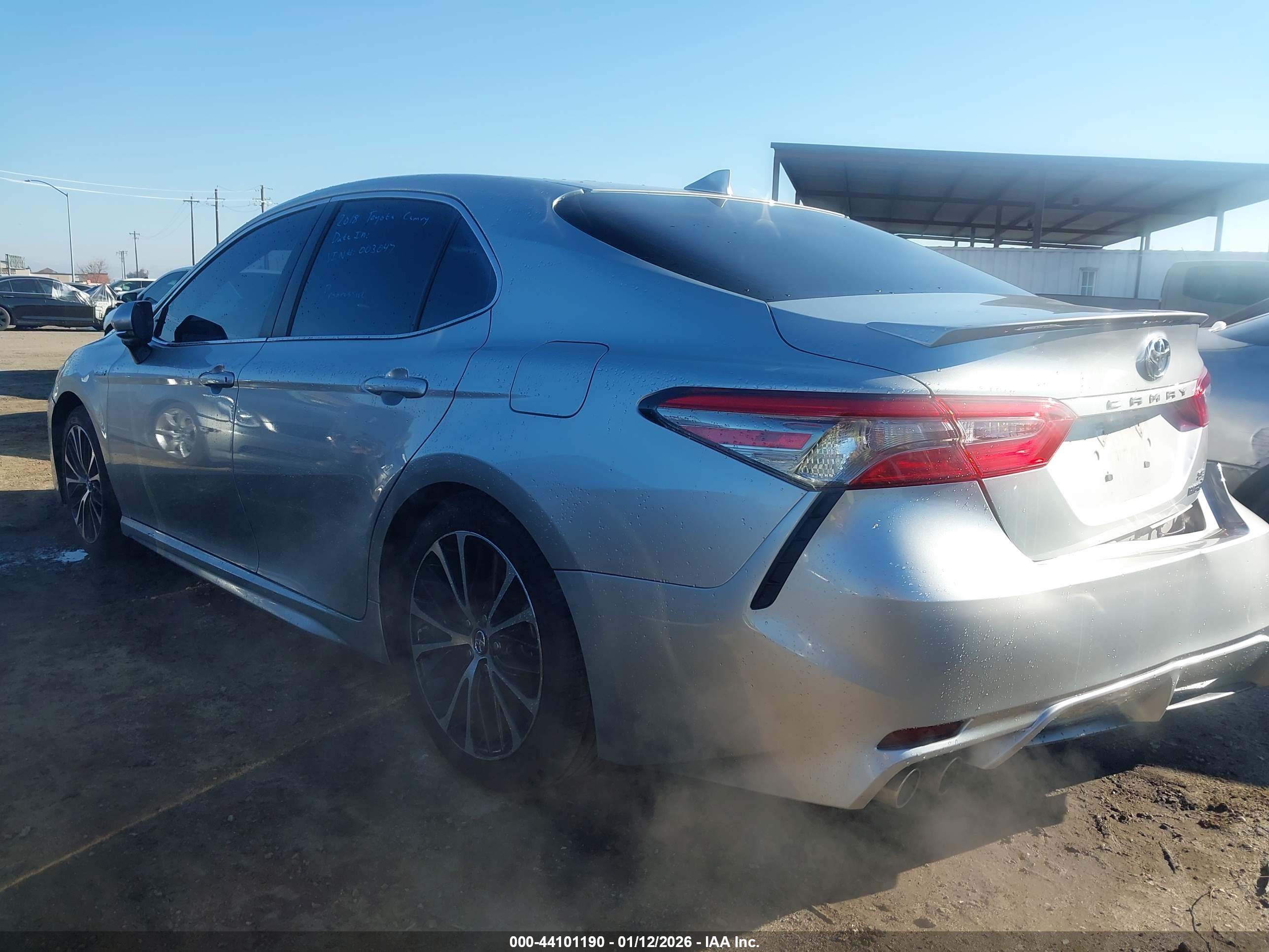 TOYOTA CAMRY image 3