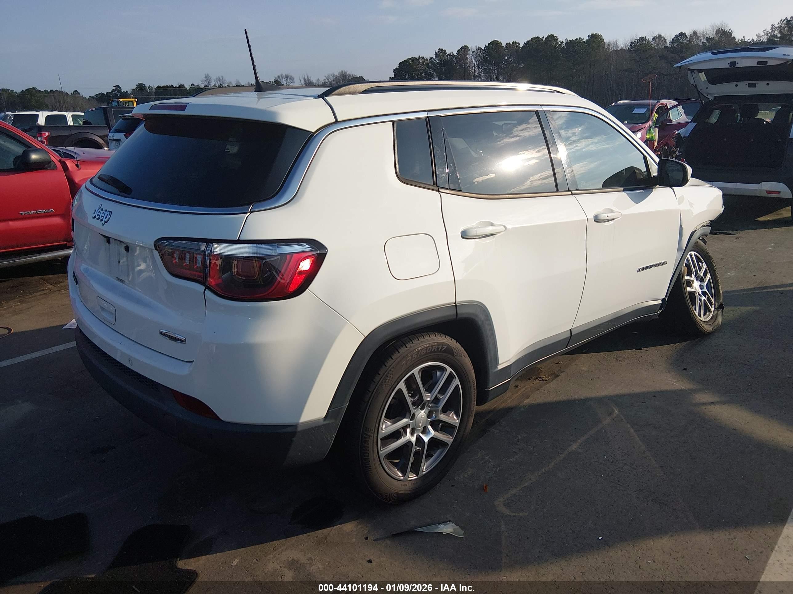 JEEP COMPASS image 4