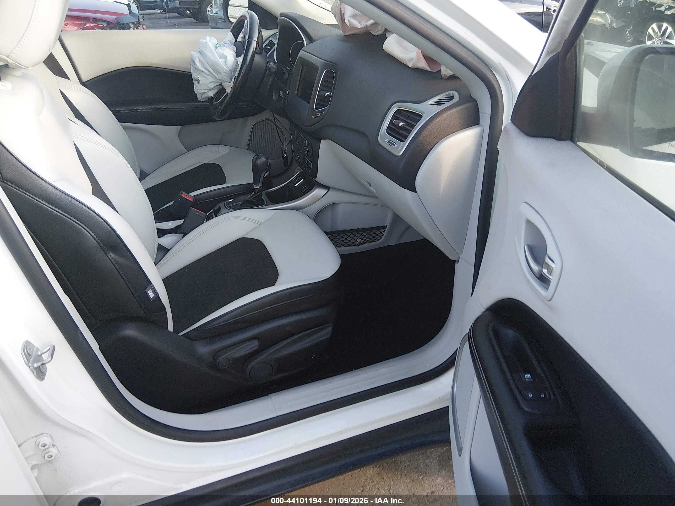 JEEP COMPASS image 5