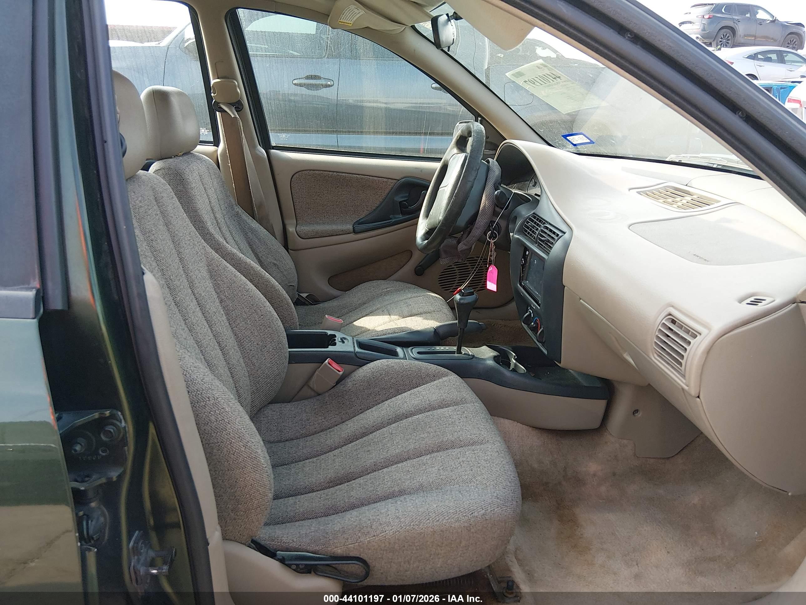 CHEVROLET CAVALIER image 5