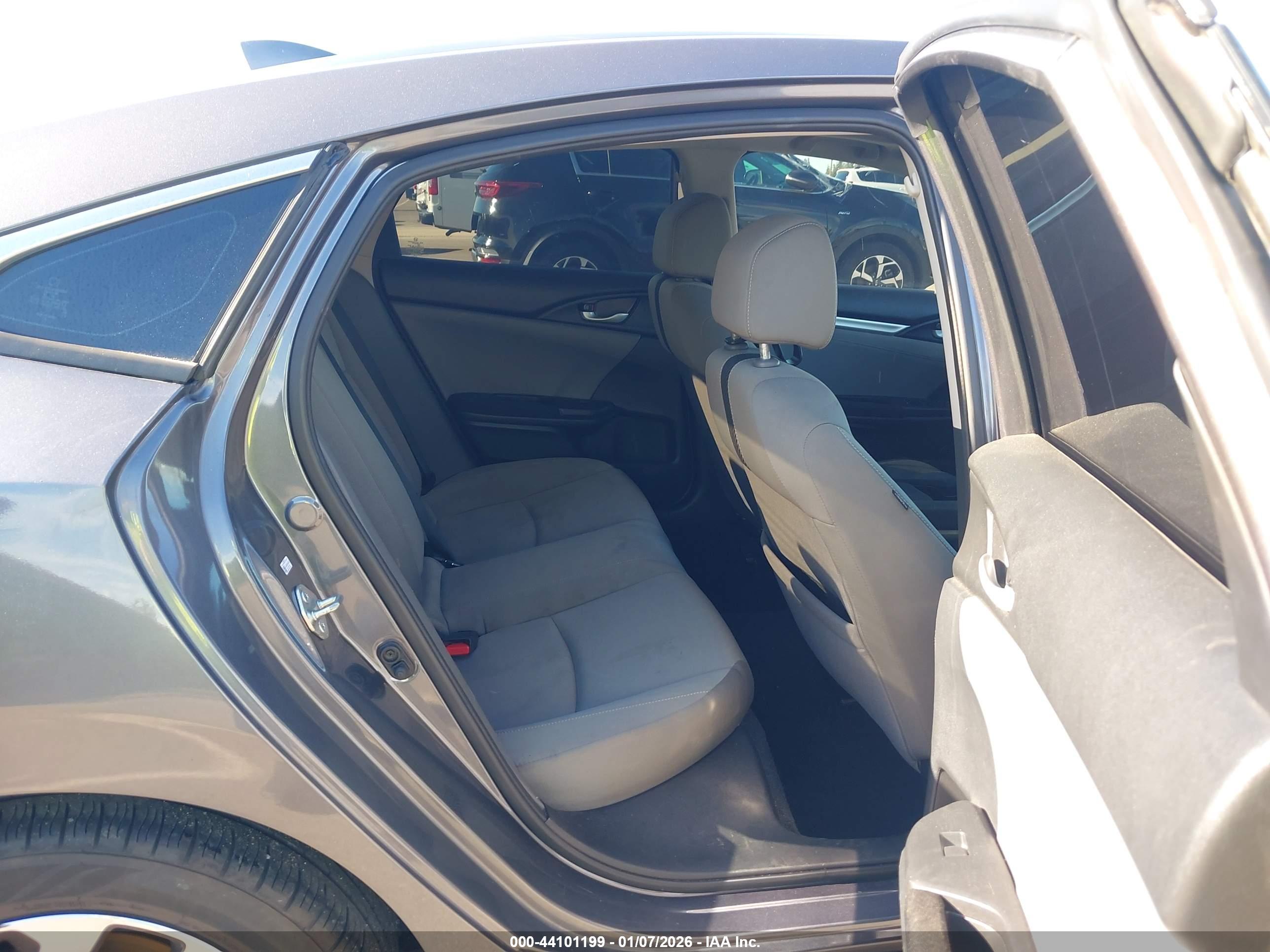 HONDA CIVIC image 8