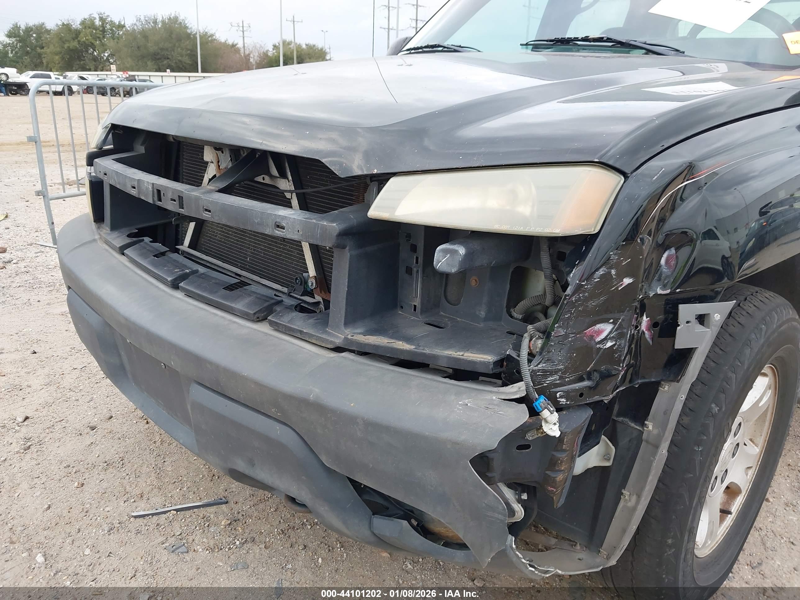 CHEVROLET AVALANCHE image 6