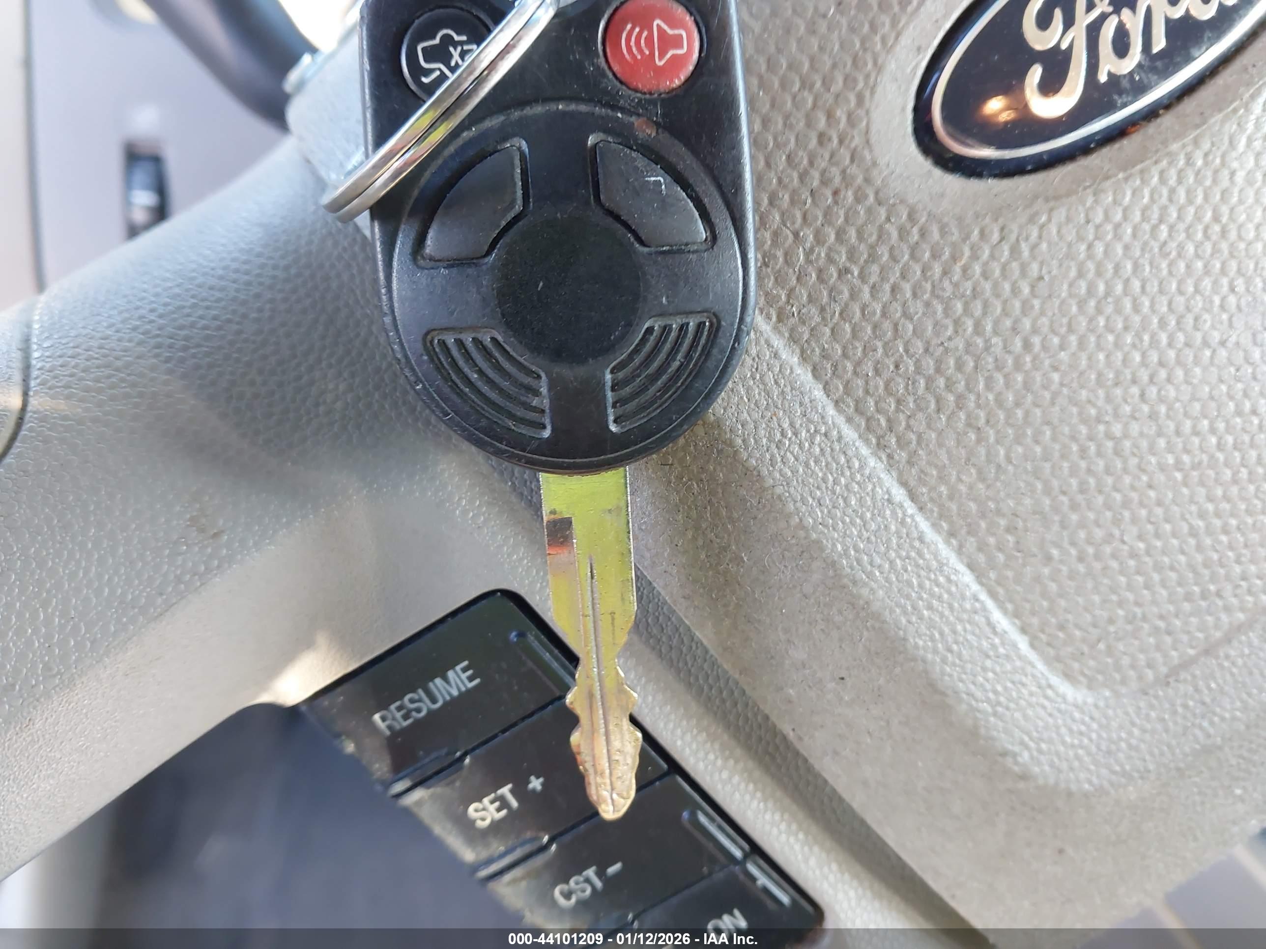 FORD ESCAPE image 11